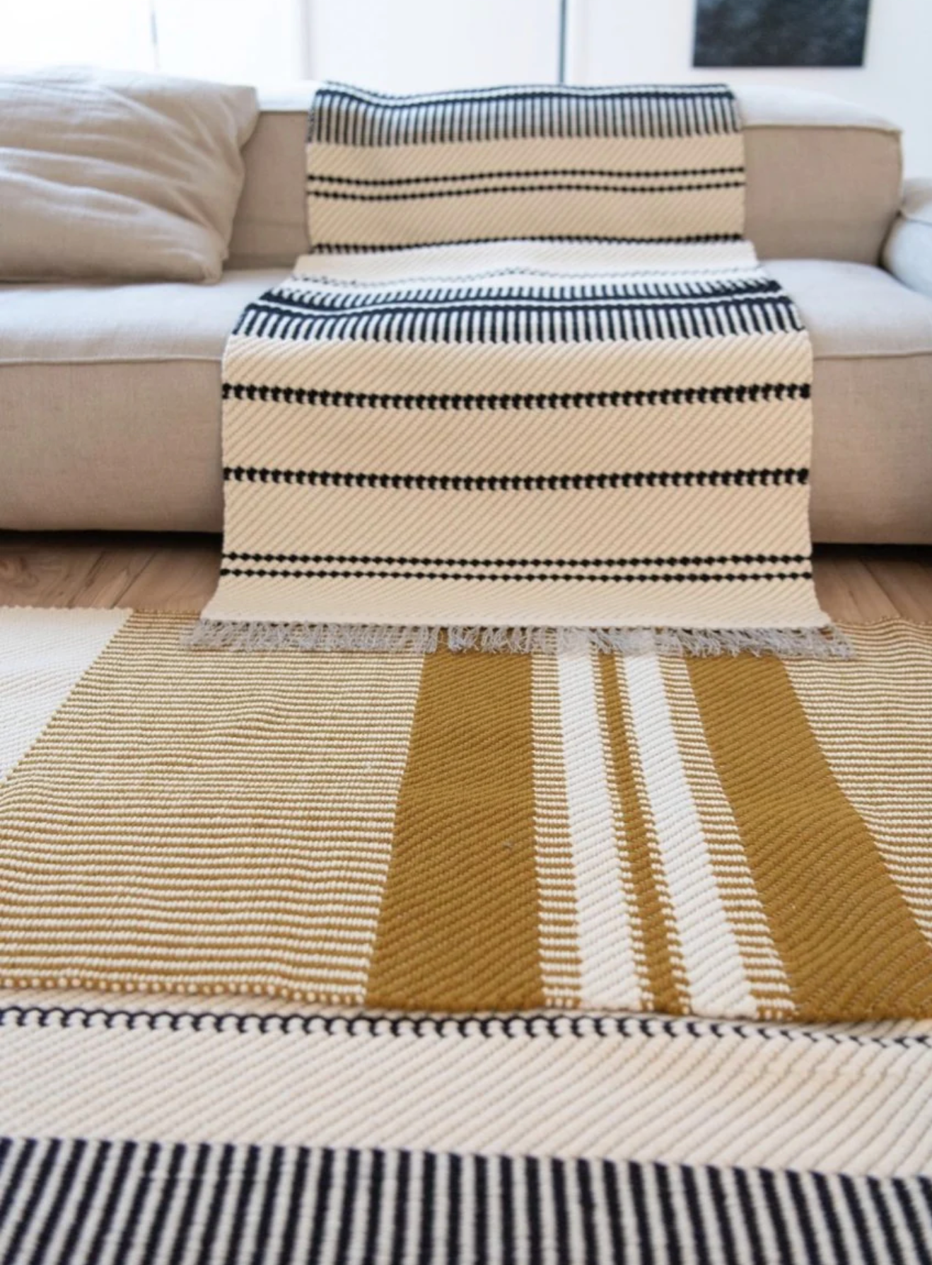 Veja Rug Linen and Wool  63 x 85"