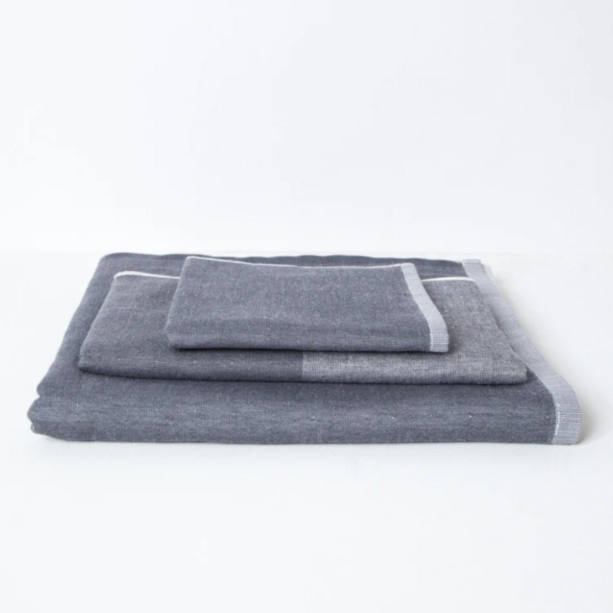 Two-Tone Chambray Hand Towel Medium - Homebody Denver