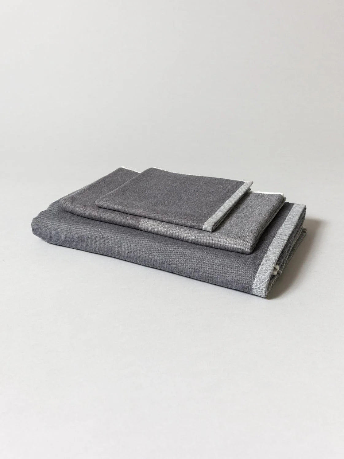Two-Tone Chambray Hand Towel Medium