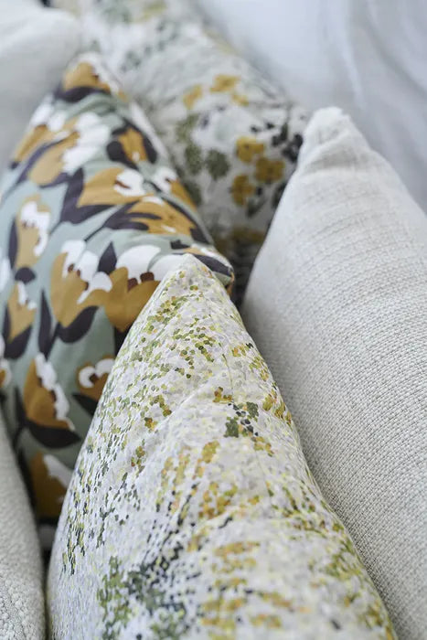 Bouquet Sauvage Tulip Outdoor Pillow with Insert  17" x 17"