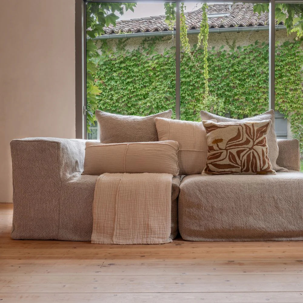 Taari Cushion 20" x 20"
