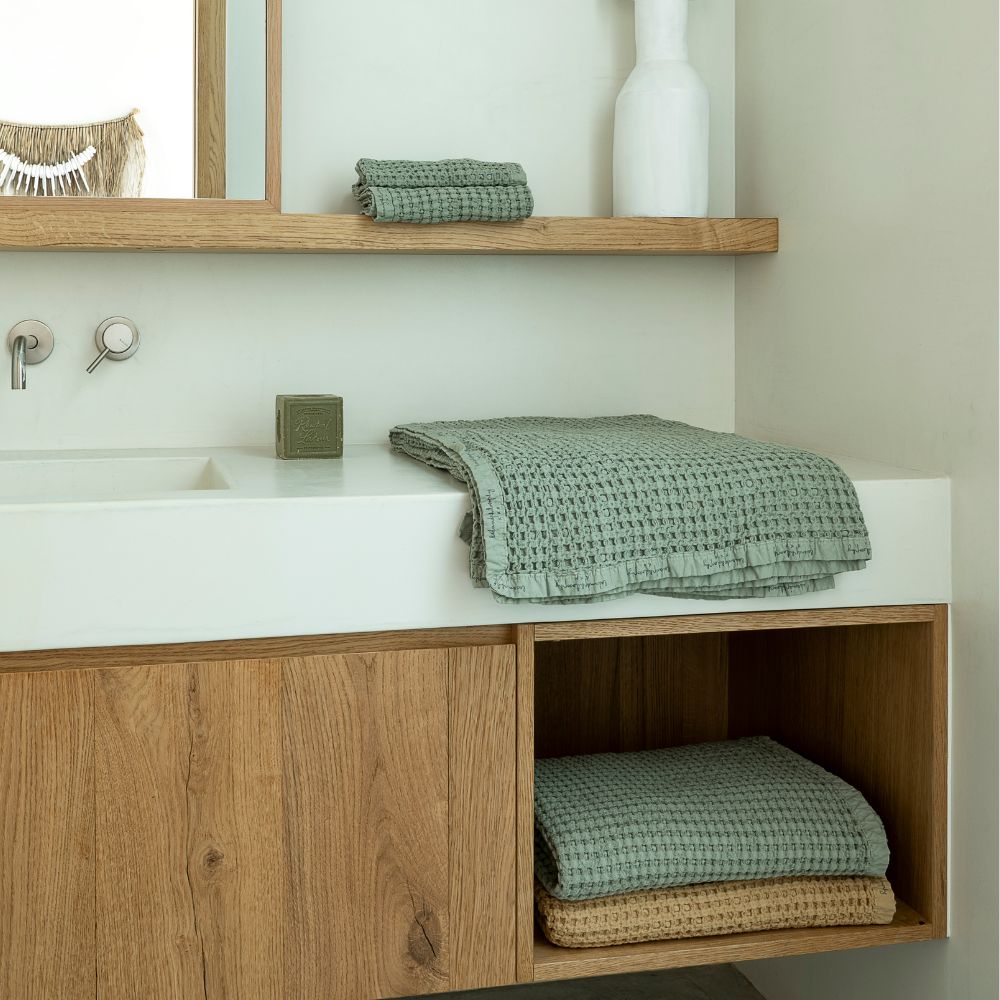 Mireille 3 Honeycomb Towel 45" x 59"