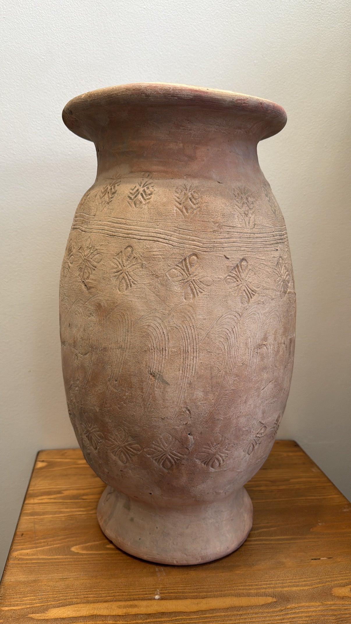 18thc. Xinjiang Small Terracotta Pot with Motifs