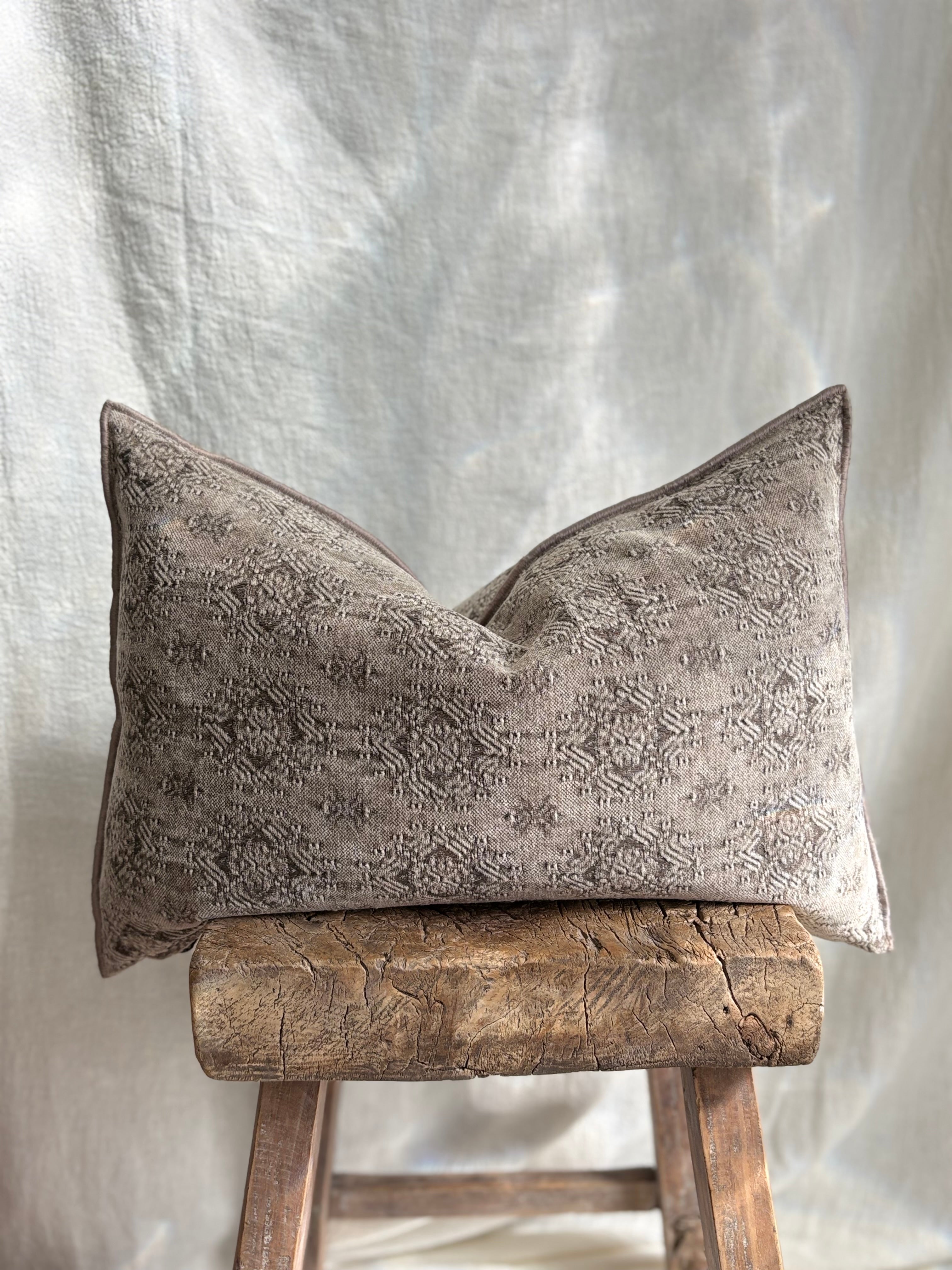 Maison de Vacances Cushion Vice Versa Stone Washed Jacquard Kilim 16" x 24"