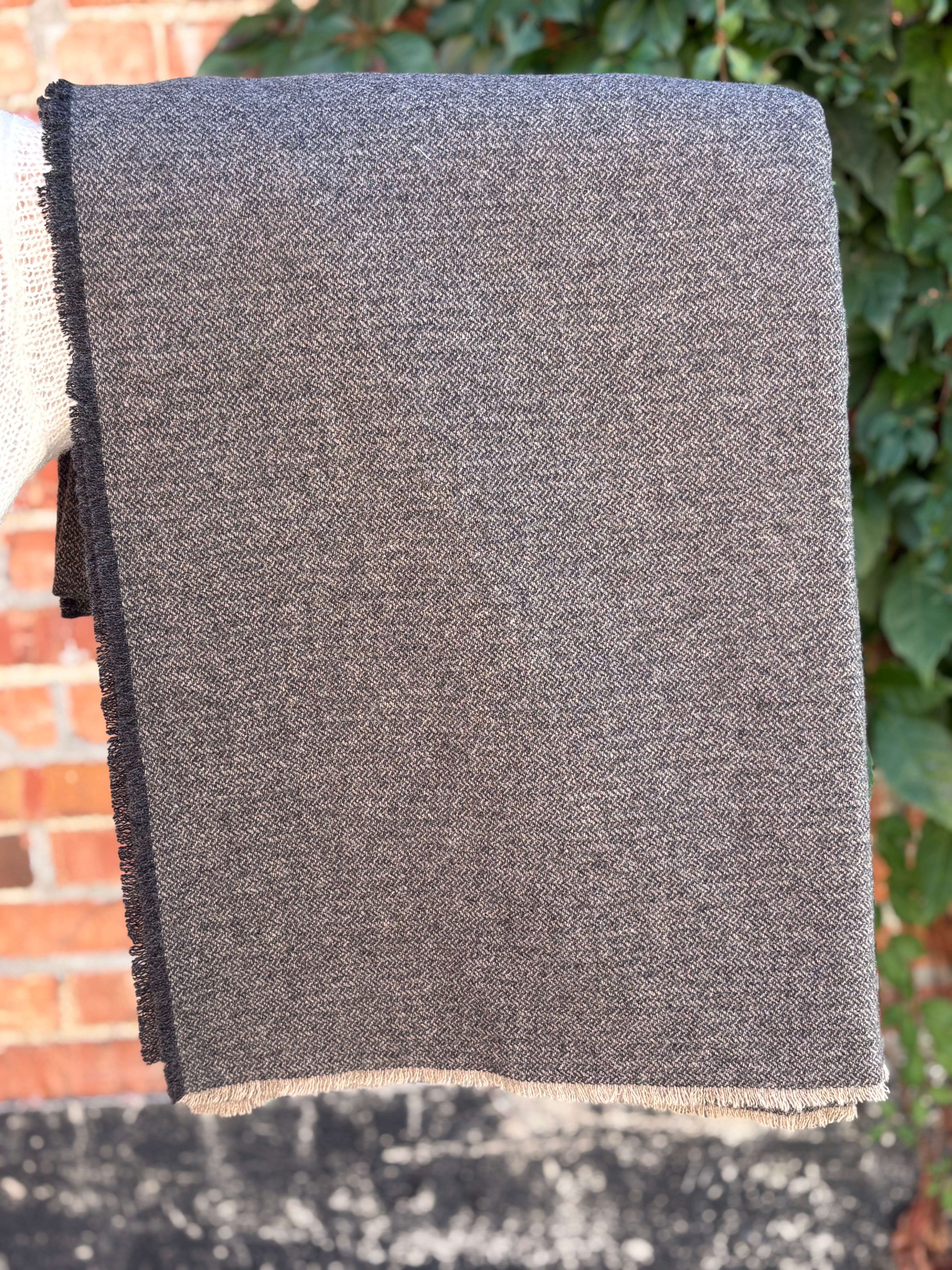 Spina Throw with Fringe