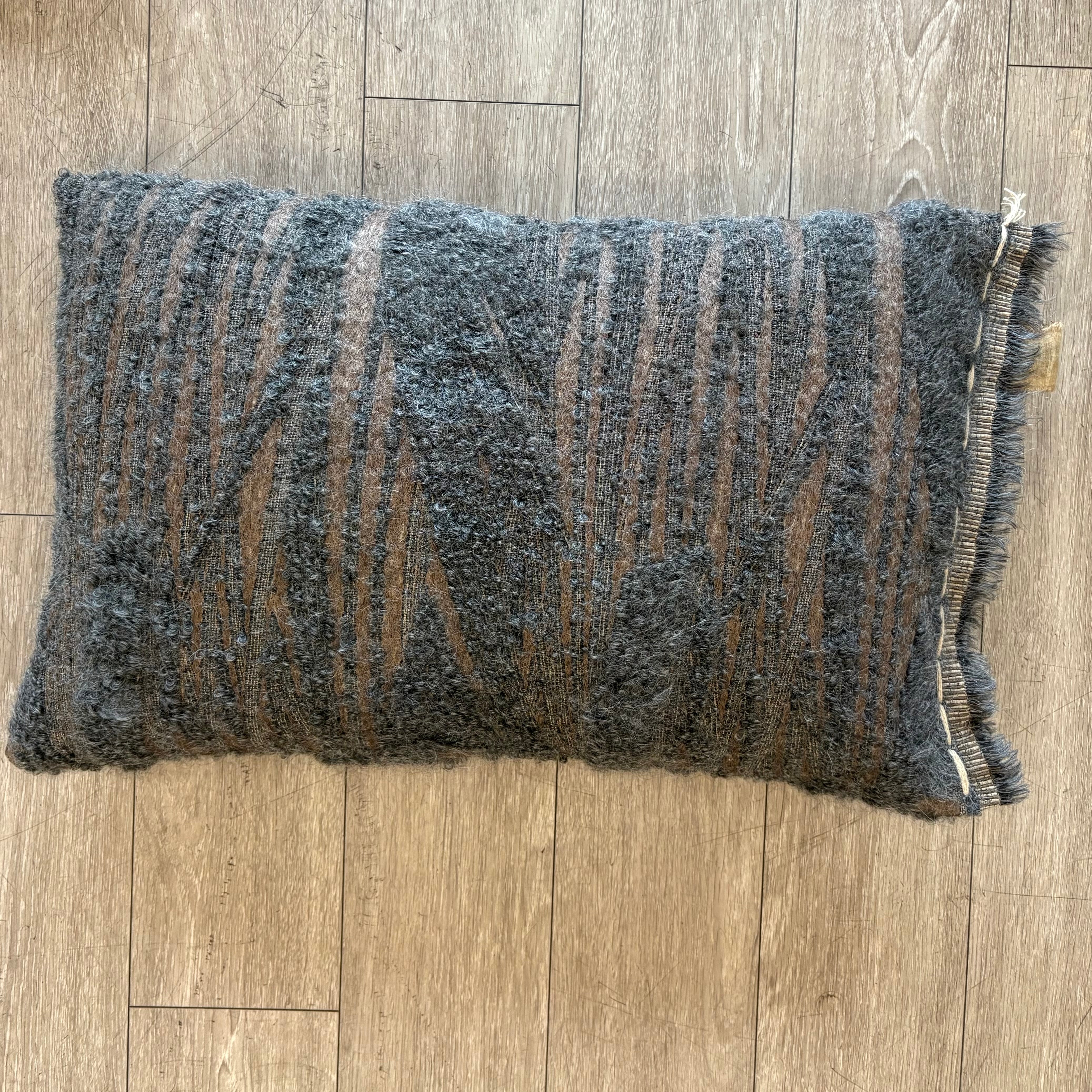 ABIBO Cushion 16" x 24"