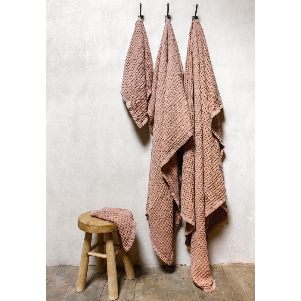 Mireille 2 Honeycomb Bath Towel 20" x 28"