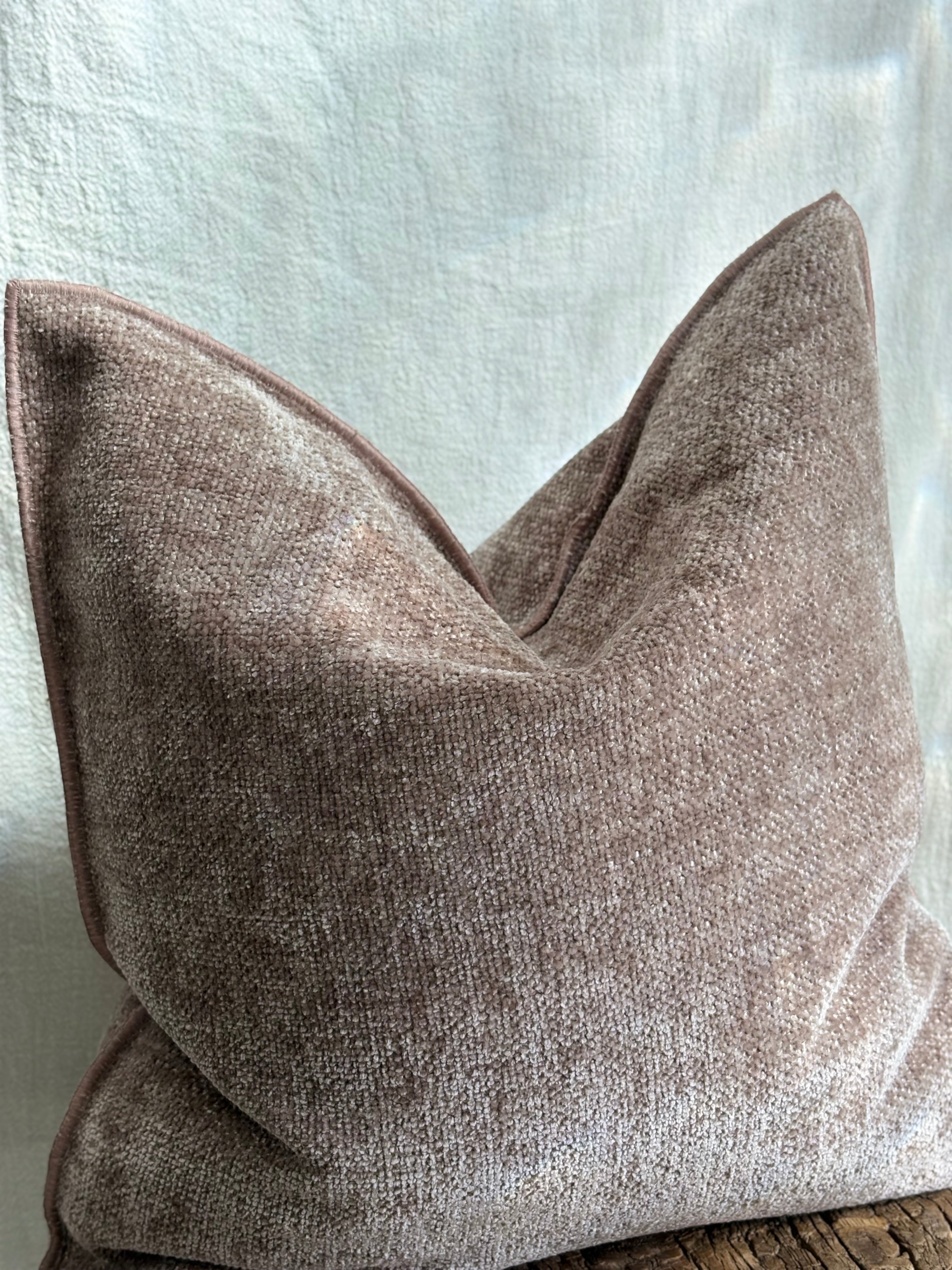 Maison de Vacances Cushion Vice Versa Visconti Chenille 20" x 20"