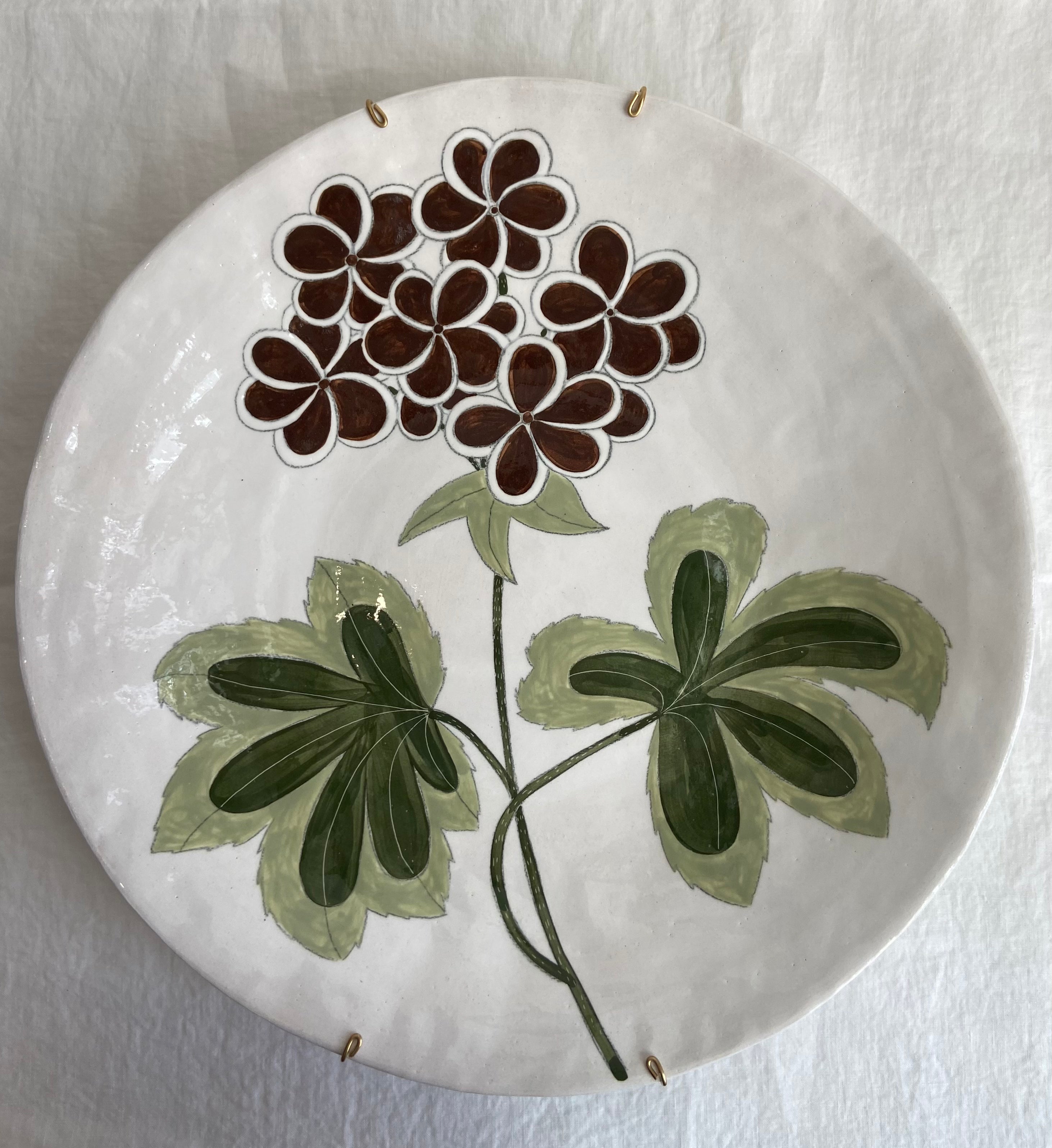 Ceramic Flower Plate XL with Wall Hanging Mechanism