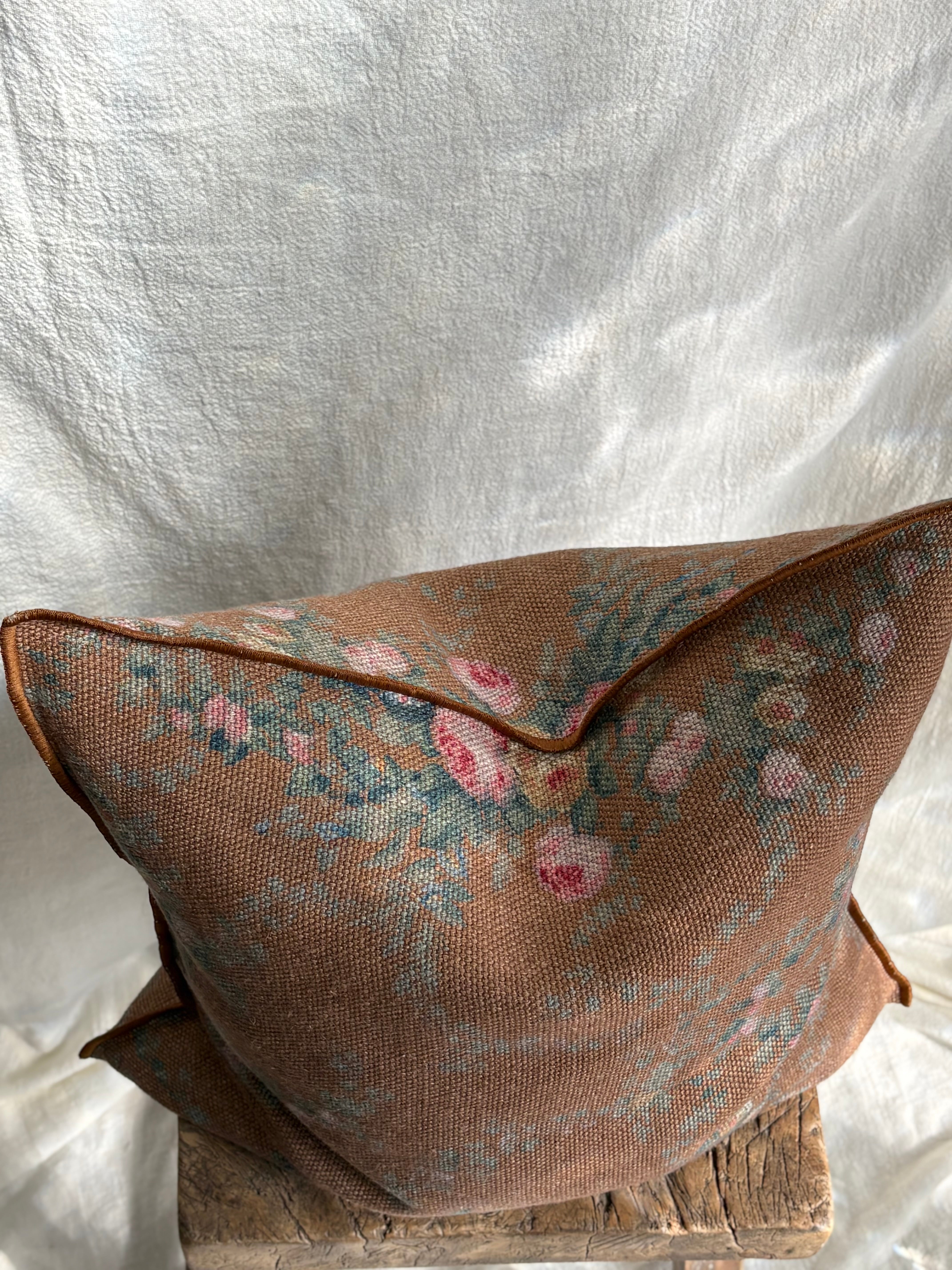 Maison de Vacances Cushion Vice Versa Printed Wabi Sabi Linen, Pompadour 20" x 20"