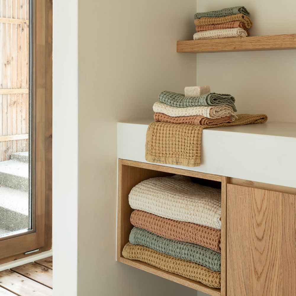 Mireille 2 Honeycomb Bath Towel 20" x 28"