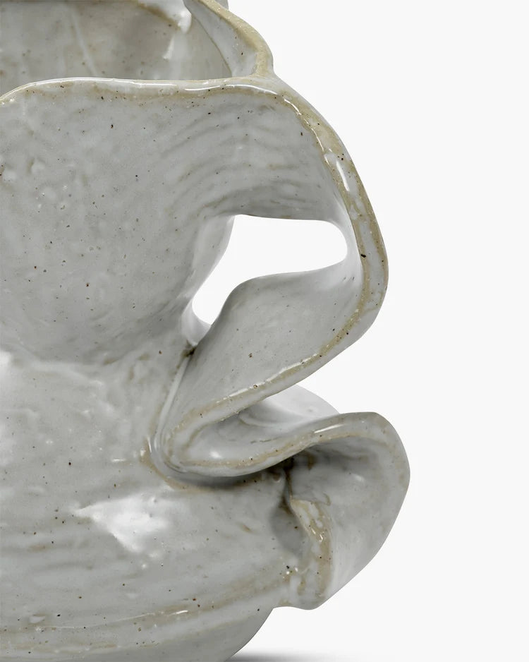 Vase 02 White Rosie