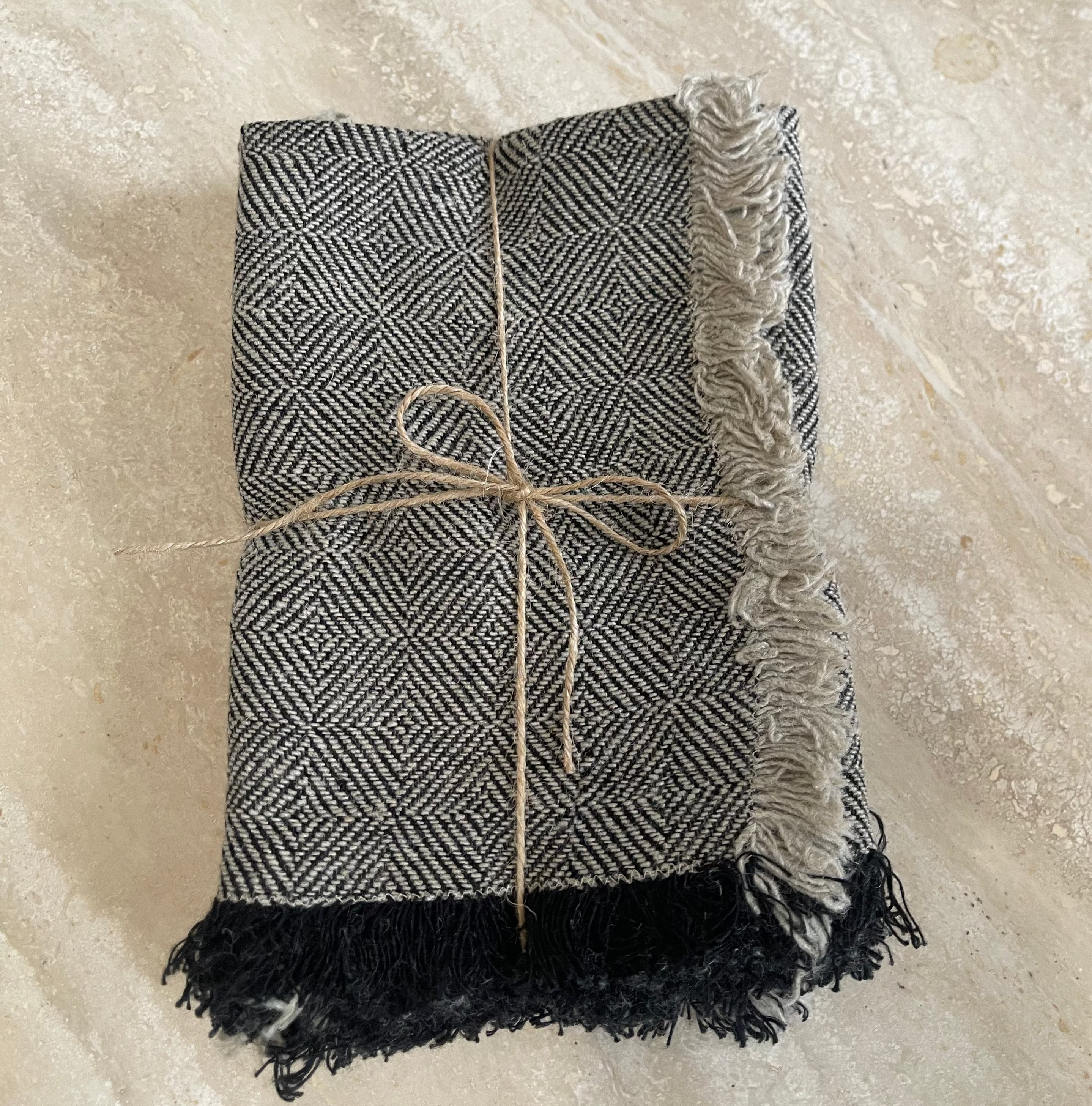 Set of 4 Dinner Napkins Small Tribu