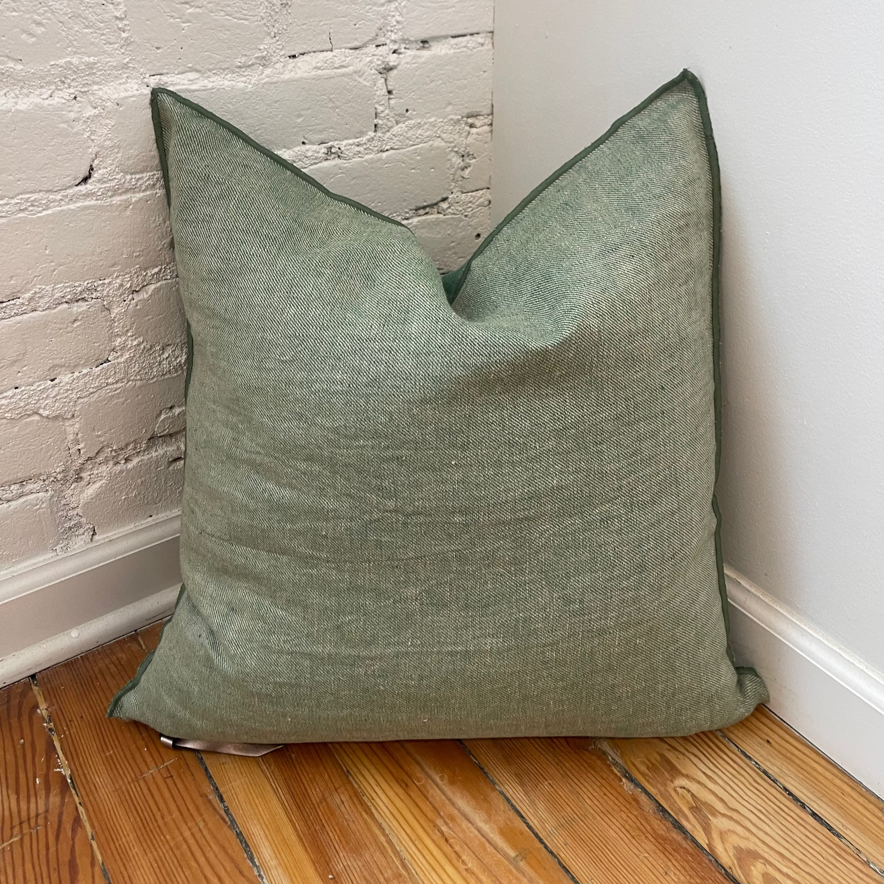 Maison de Vacances Cushion Vice Versa Crumpled Washed Linen 20" x 20"