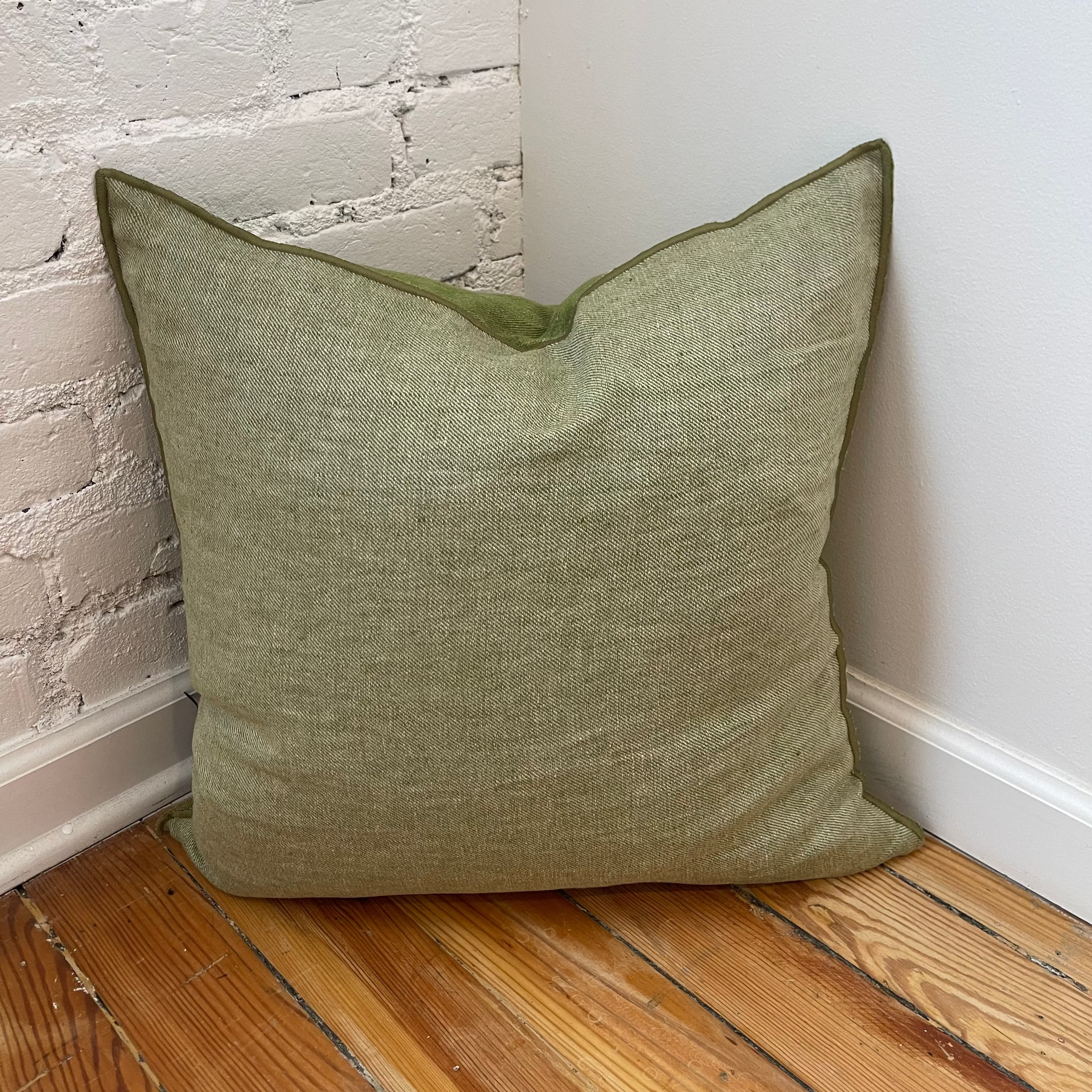 Maison de Vacances Cushion Vice Versa Crumpled Washed Linen 20" x 20"