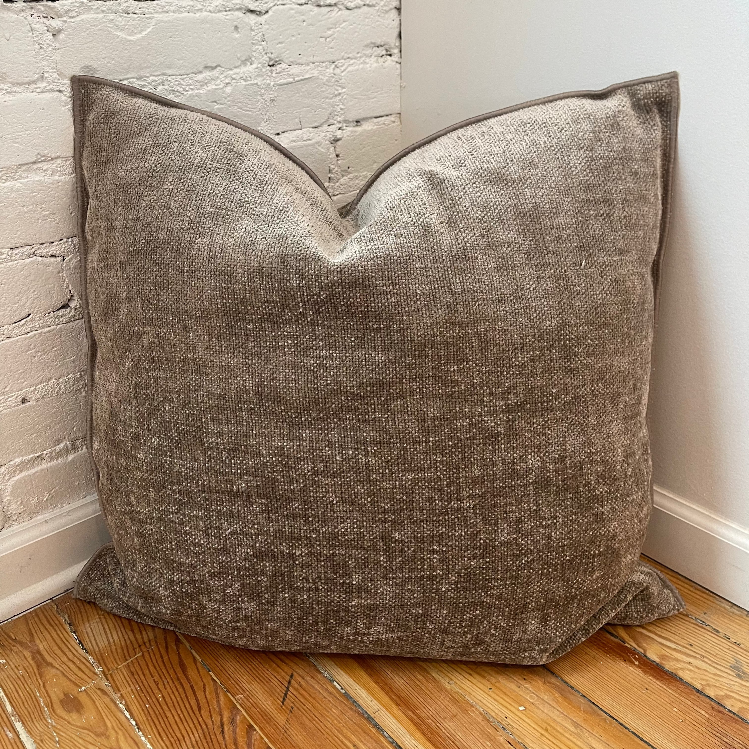 Maison de Vacances Cushion Vice Versa Visconti Chenille 26" x 26"