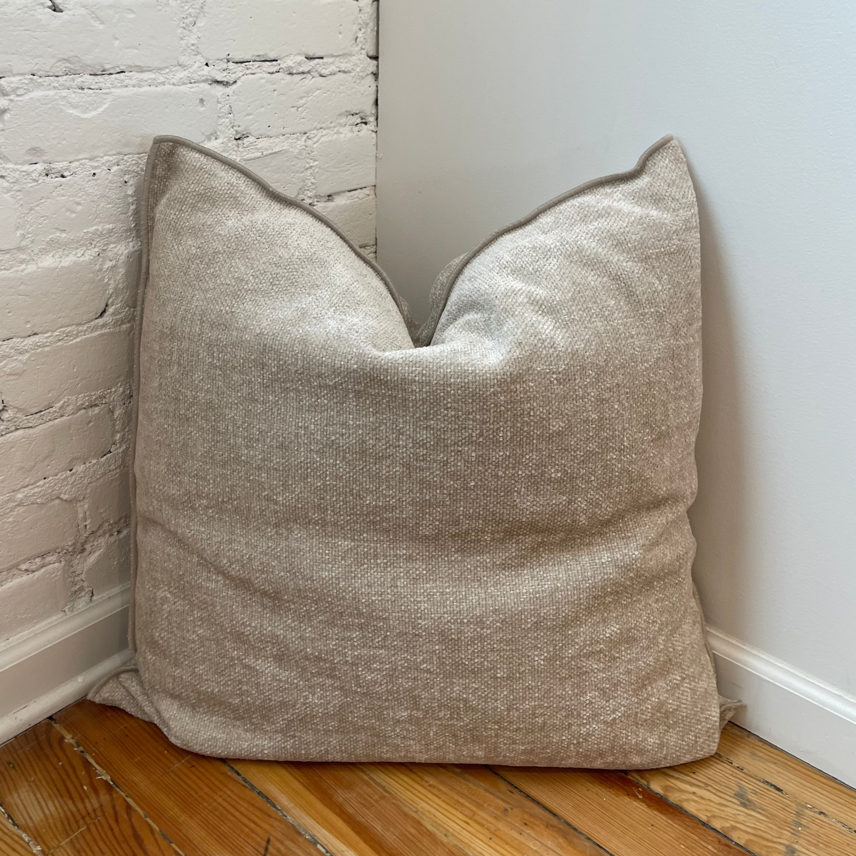 Maison de Vacances Cushion Vice Versa Visconti Chenille 26" x 26"