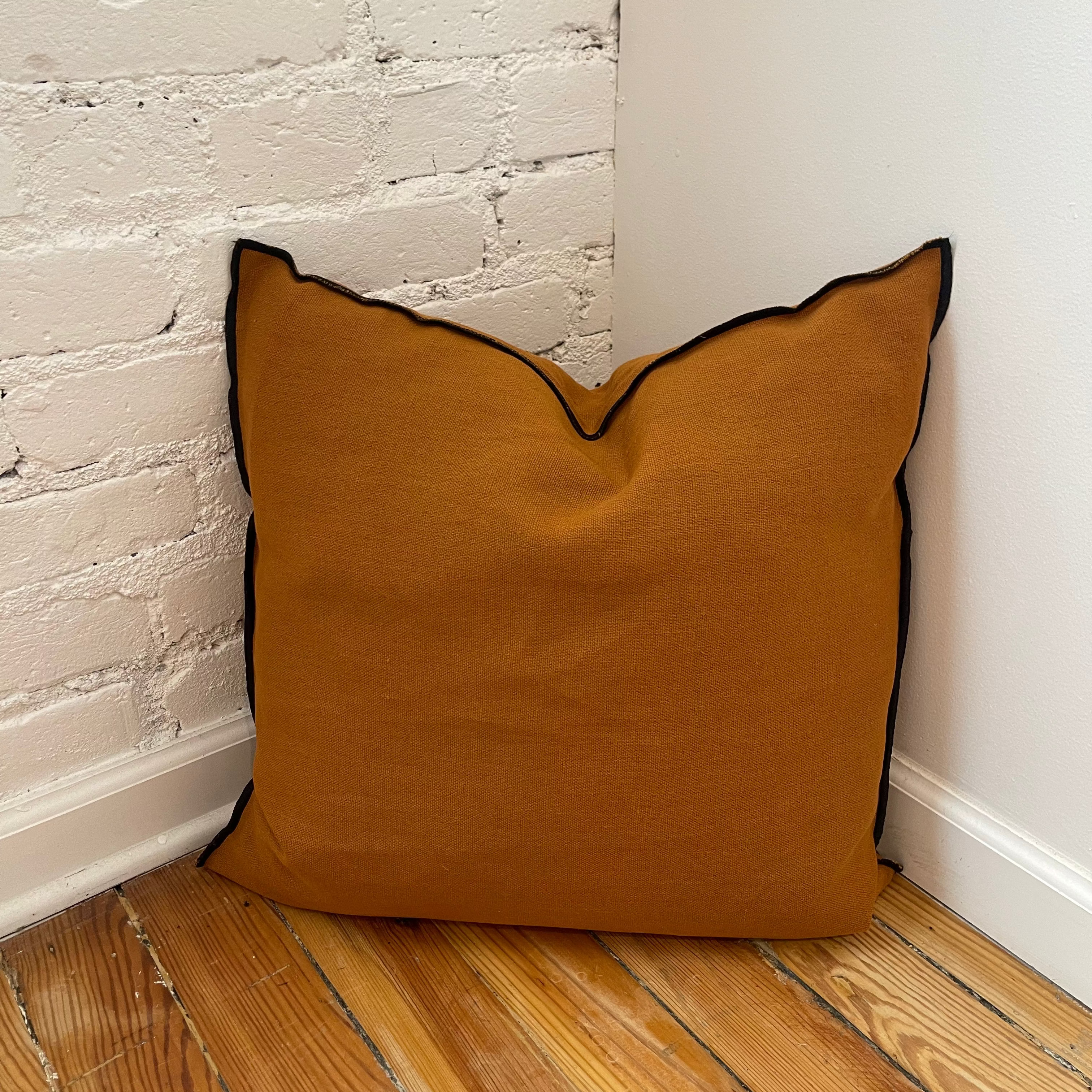 Maison de Vacances Cushion Vice Versa Black Line Stone Washed Linen  20" x 20"