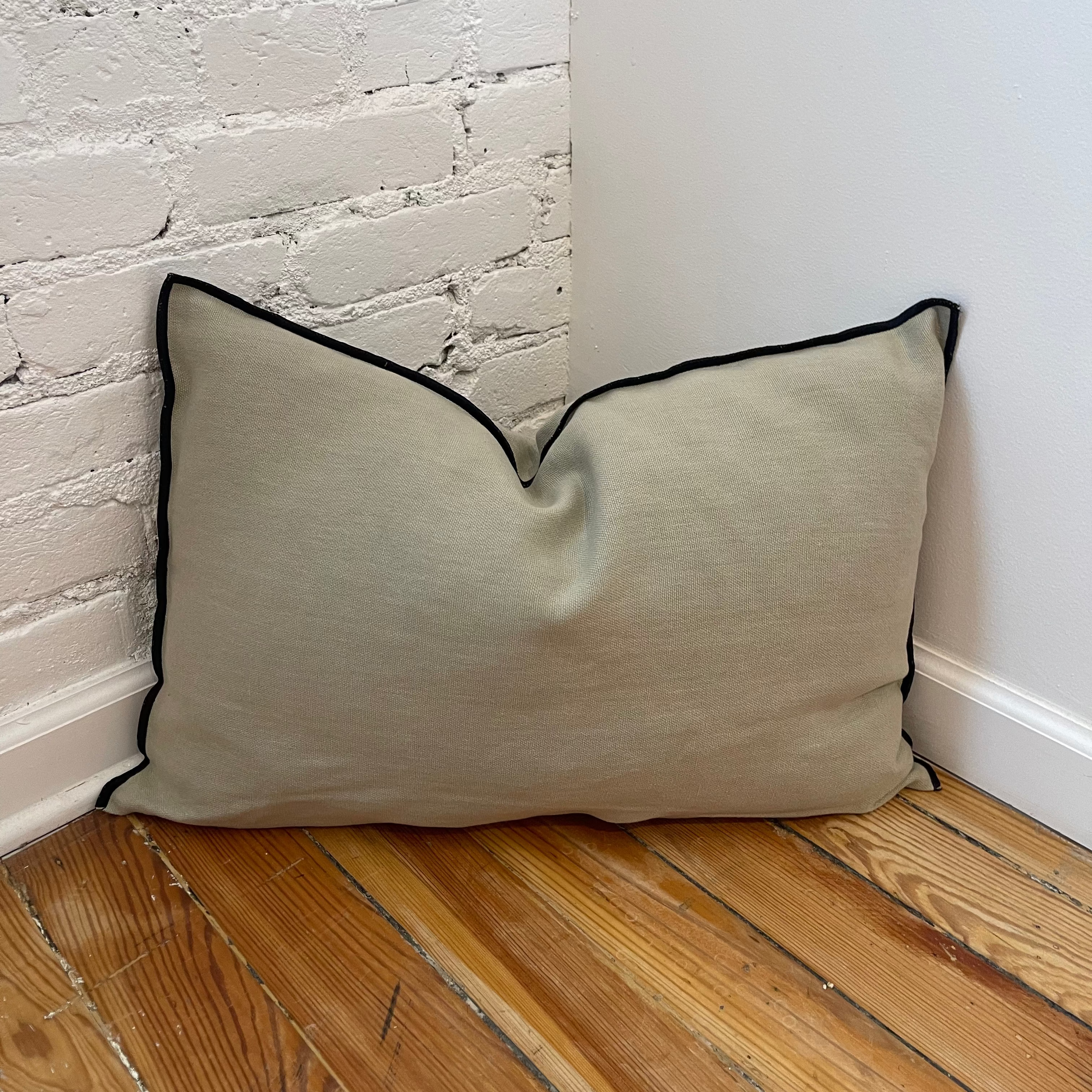 Maison de Vacances Cushion Vice Versa Black Line Stone Washed Linen 16" x 24"