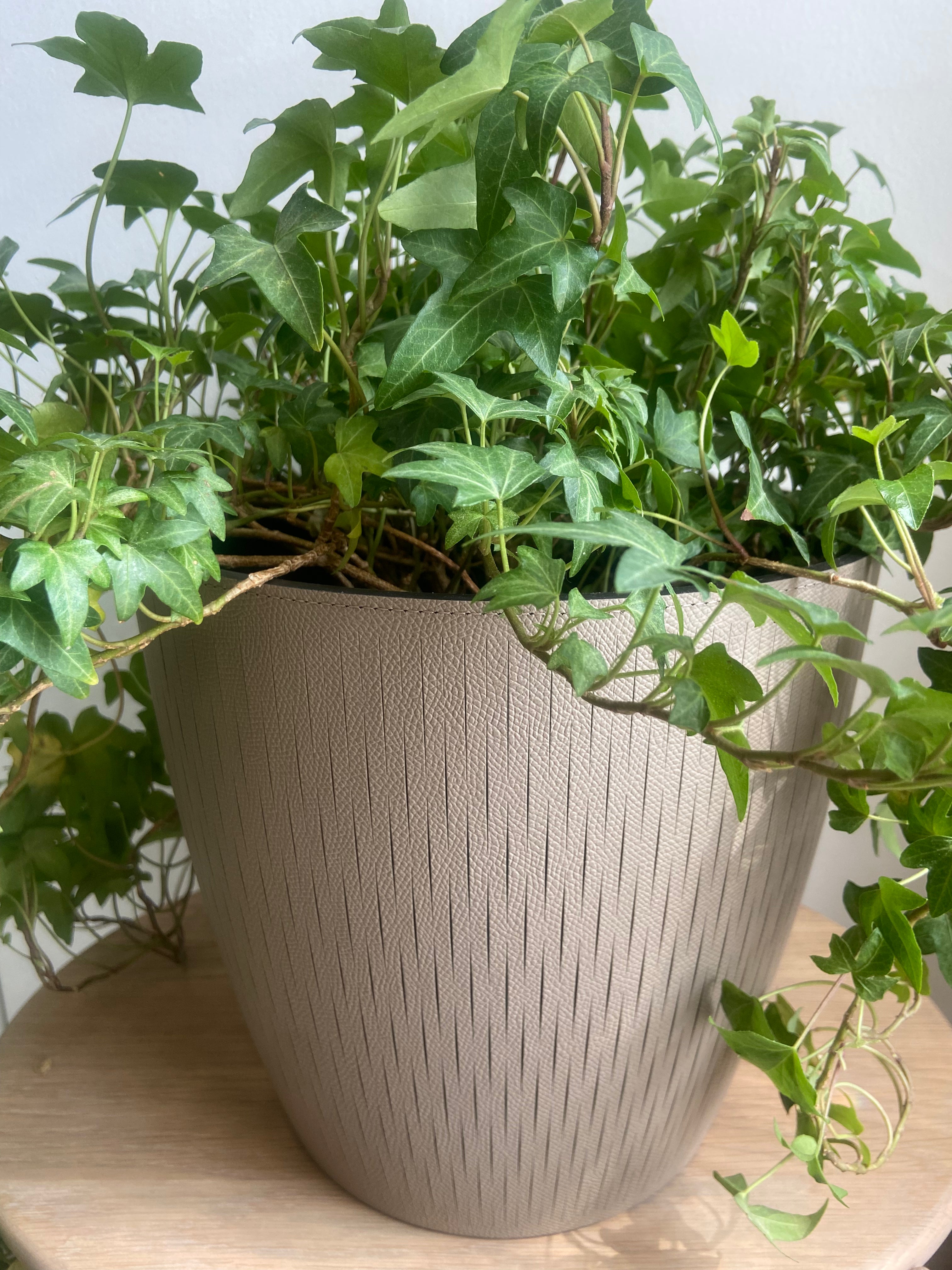 Silvy Flower Pot Malaga L