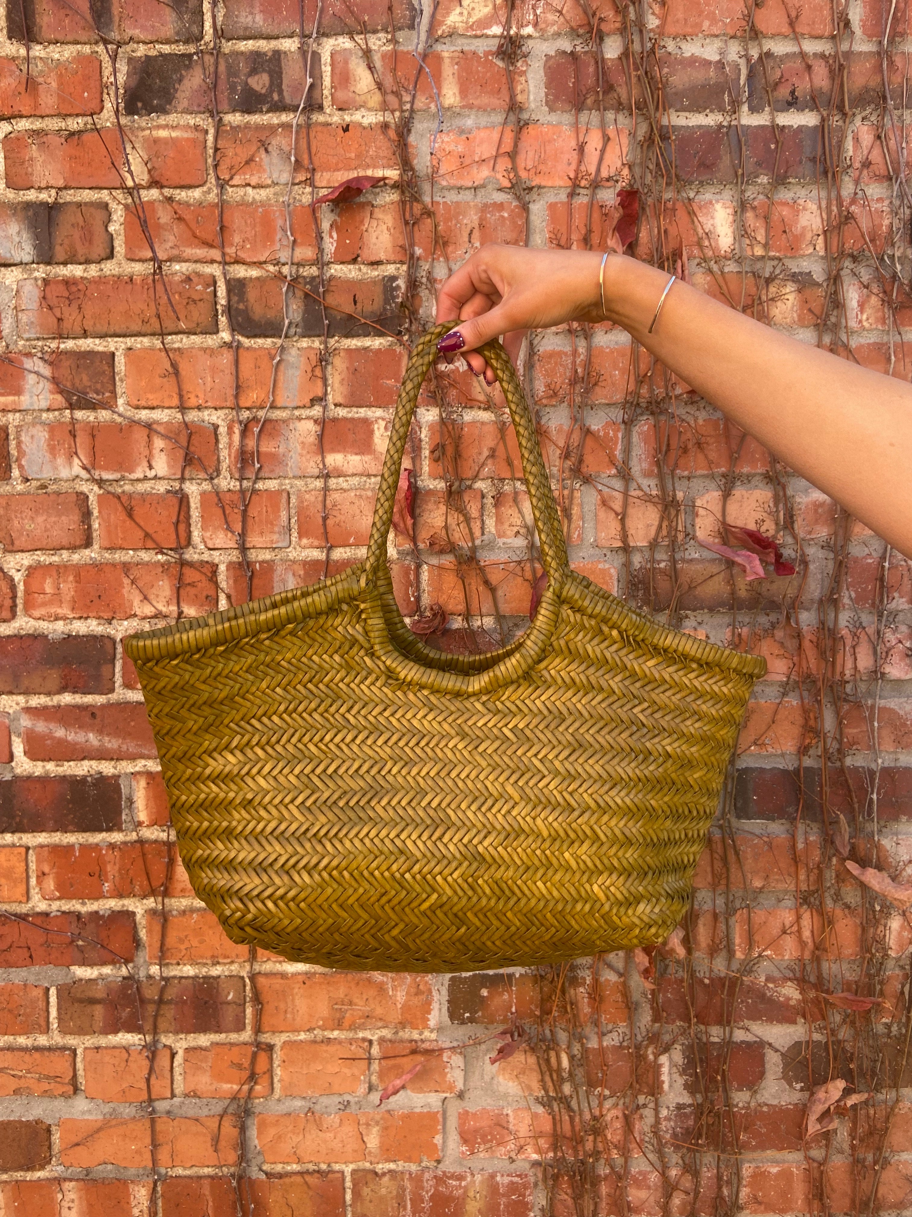 Dragon Diffusion Nantucket Basket Big Woven Leather 19" x 9" x 6" with Cotton Liner