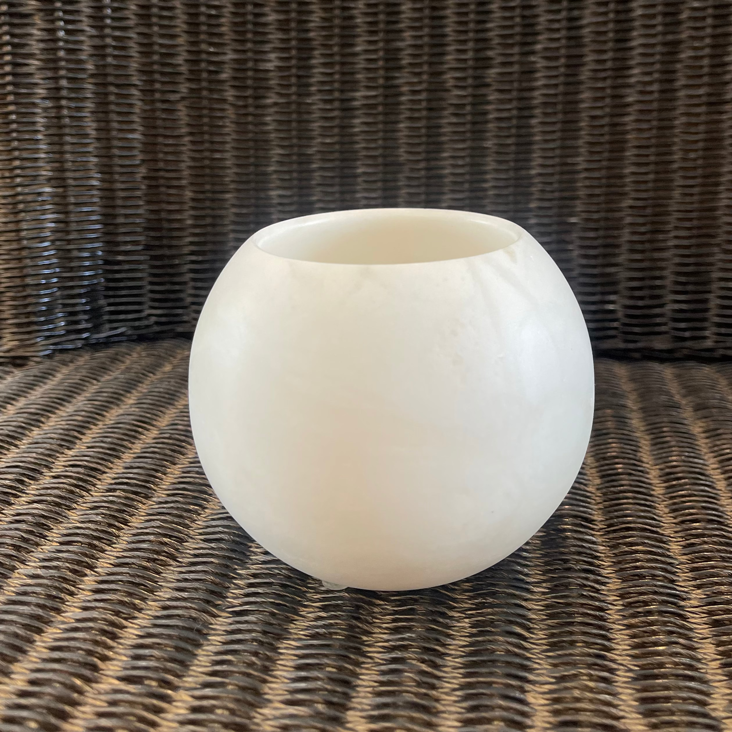 Volterra Round Candle Holder