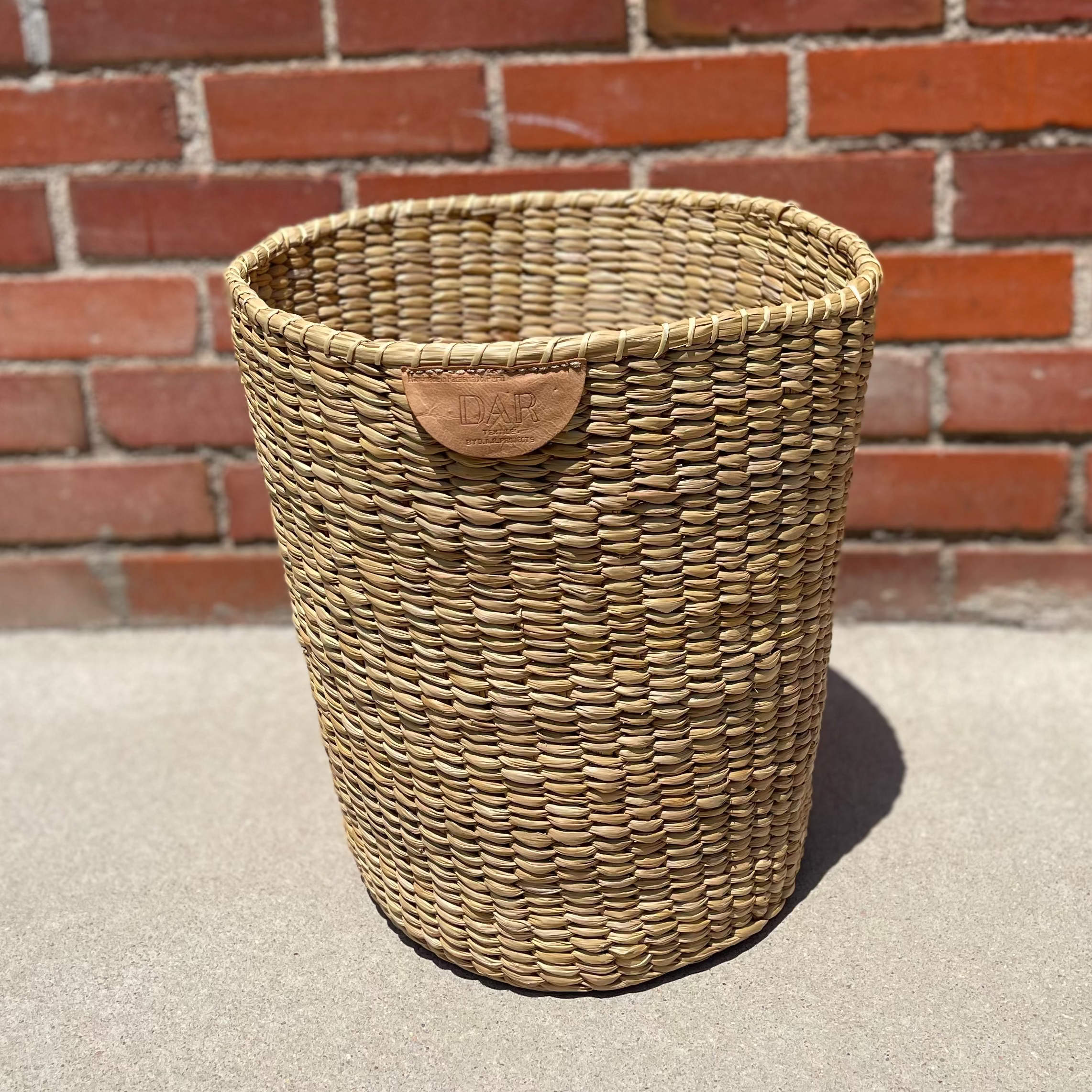 Large Handwoven Totora Basket (Perú) 13.5"d. x 13"h.