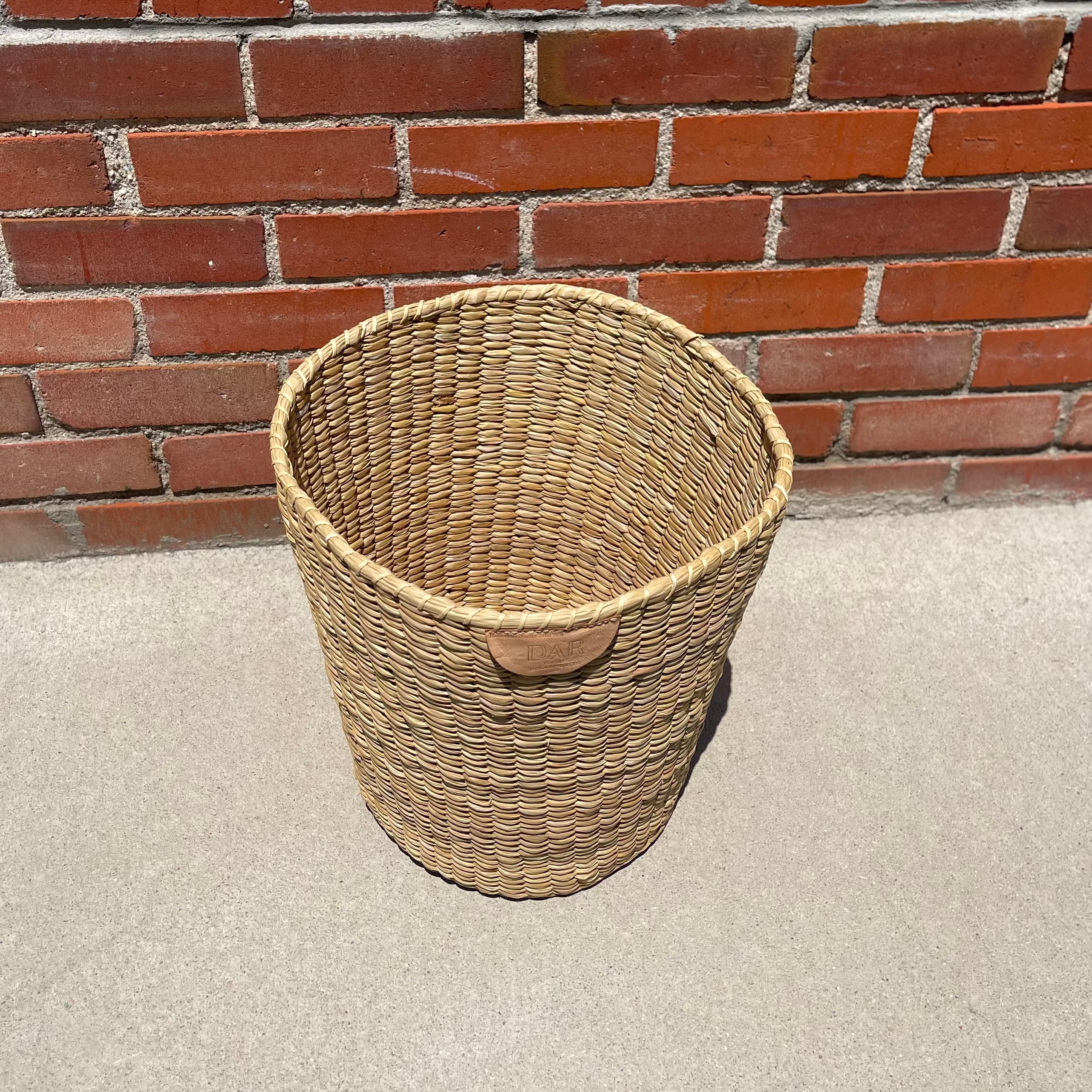 Large Handwoven Totora Basket (Perú) 13.5"d. x 13"h.