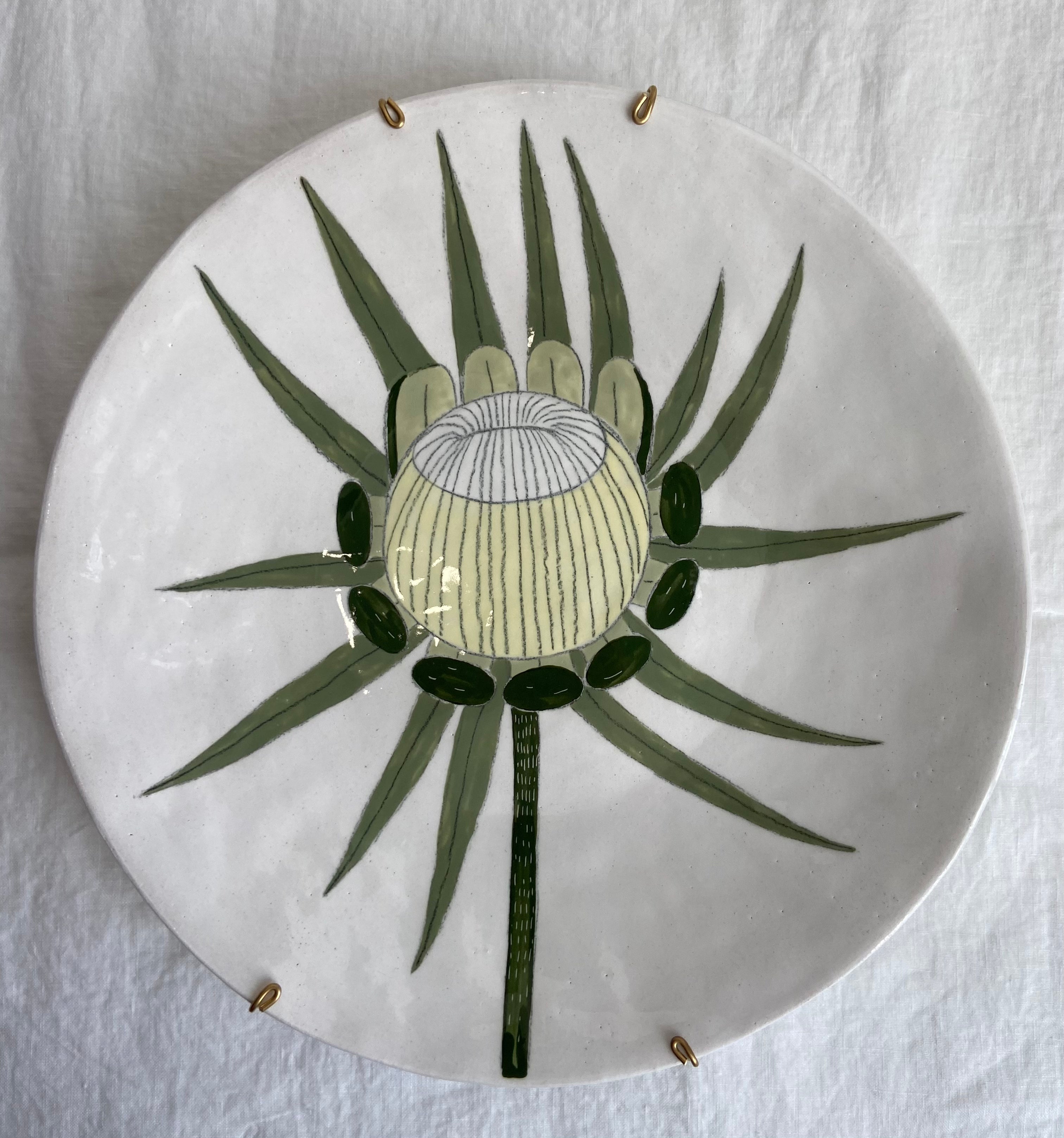 Ceramic Flower Plate Large with Wall Hanging Mechanism