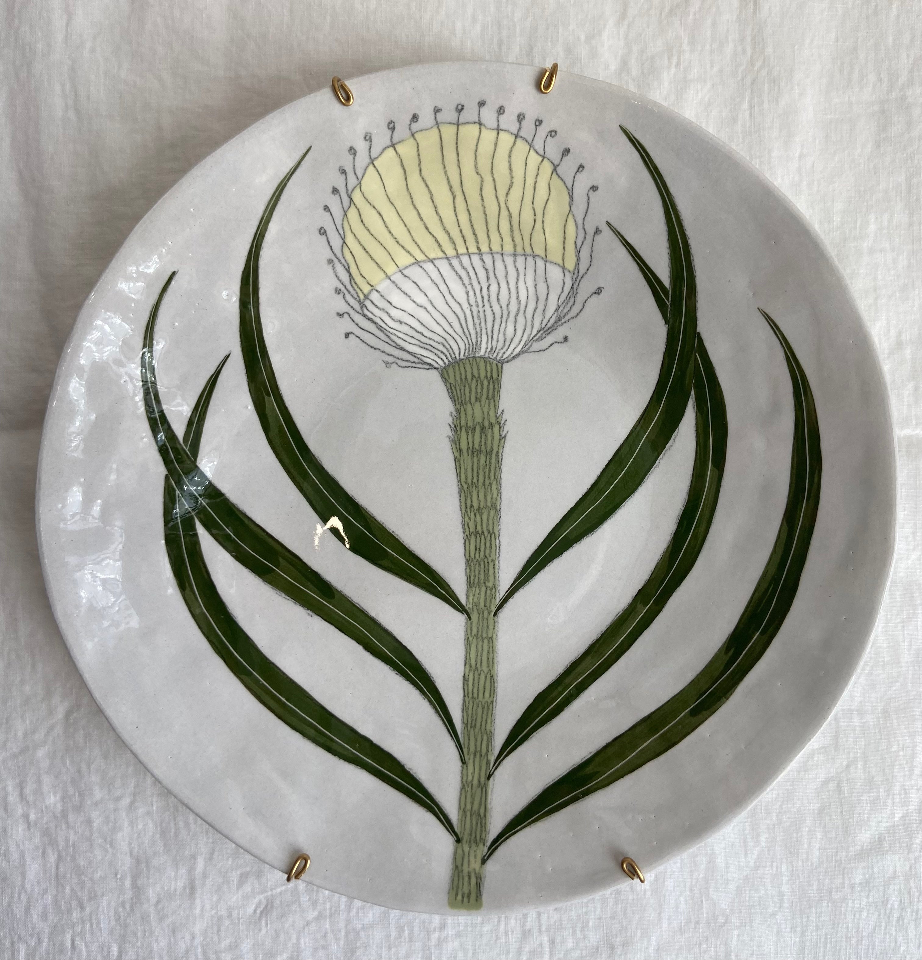 Ceramic Flower Plate Large with Wall Hanging Mechanism