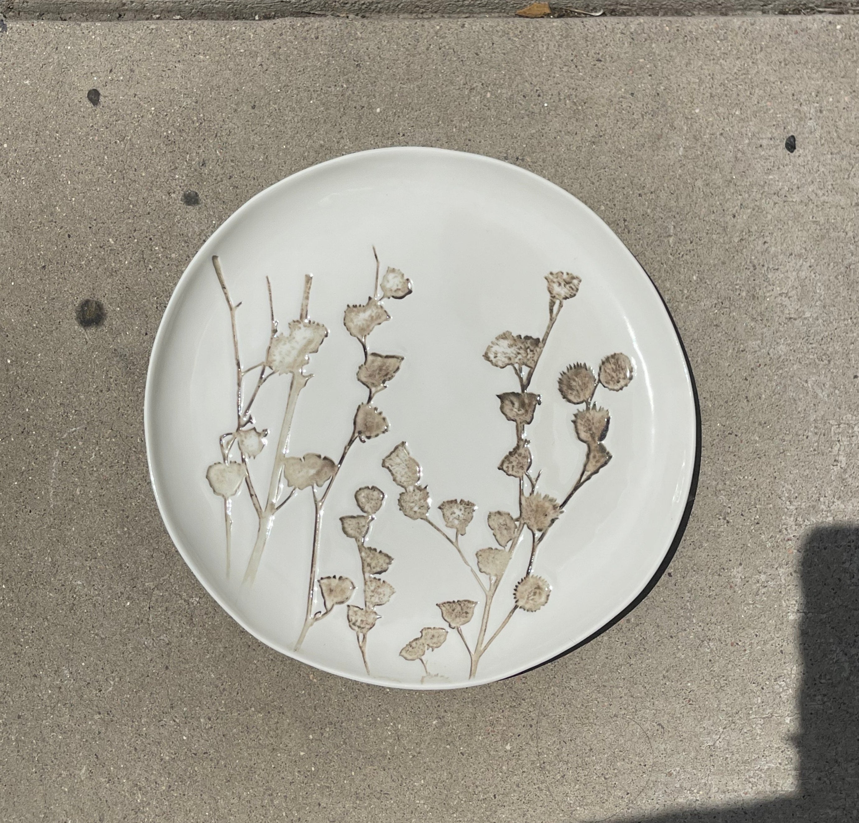 Flat Porcelain Plate Twiggy, White with Brown 12.20dia.
