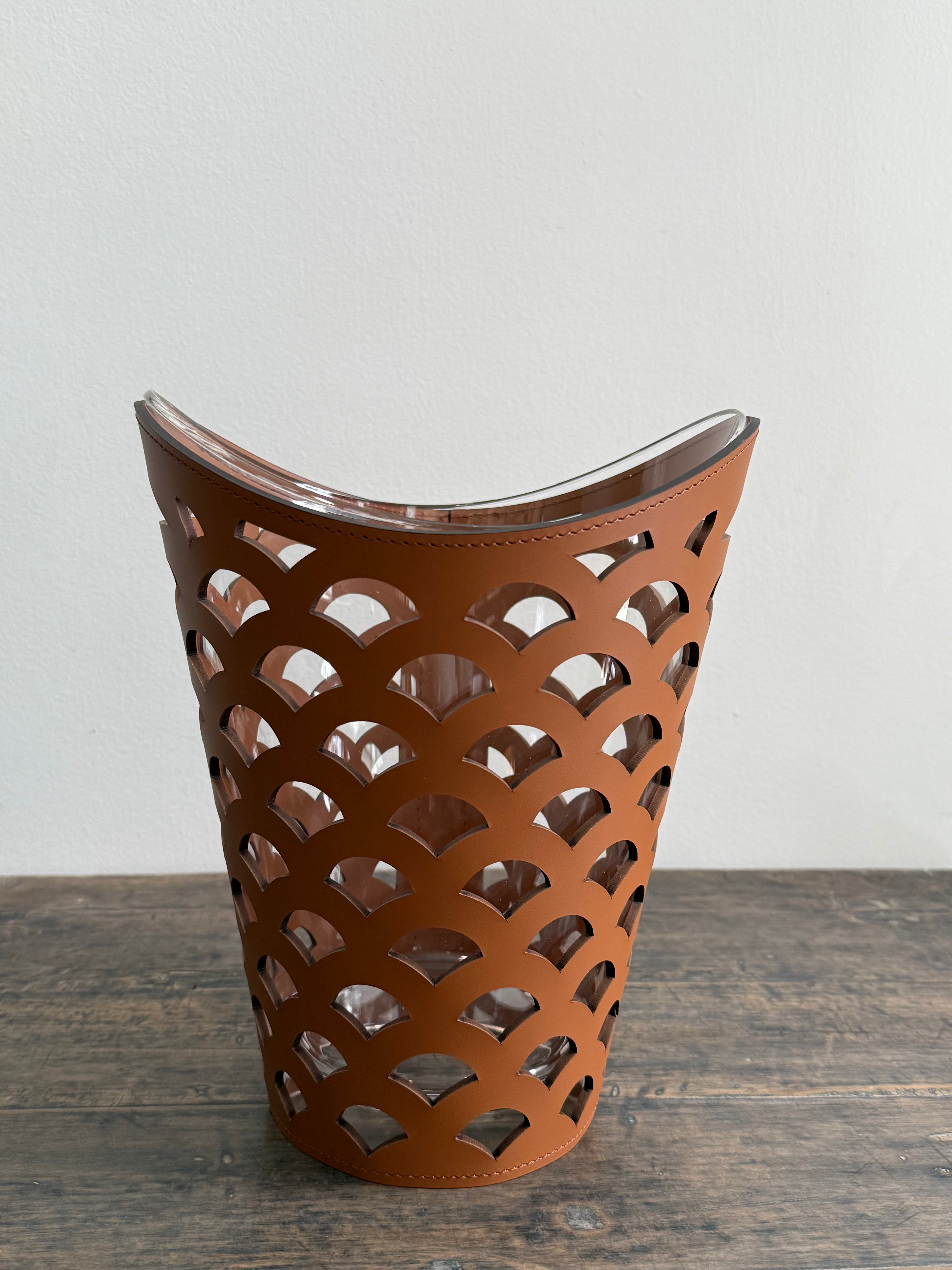 CORTINA CHAMPAGNE BUCKET SMALL, VENEZIA PATTERN: COGNAC