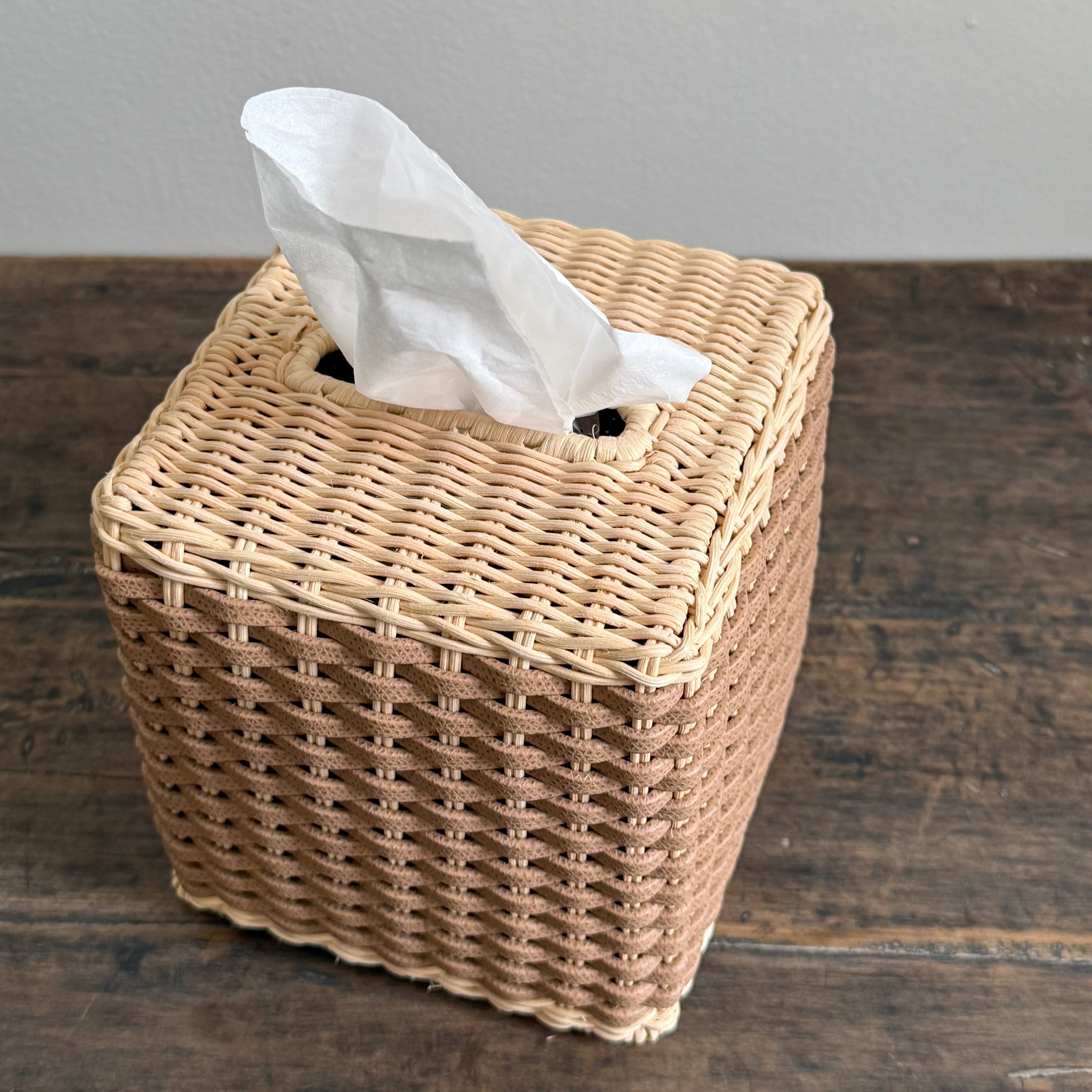 ANTIBES LEATHER & RATTAN TISSUE HOLDER SQUARE