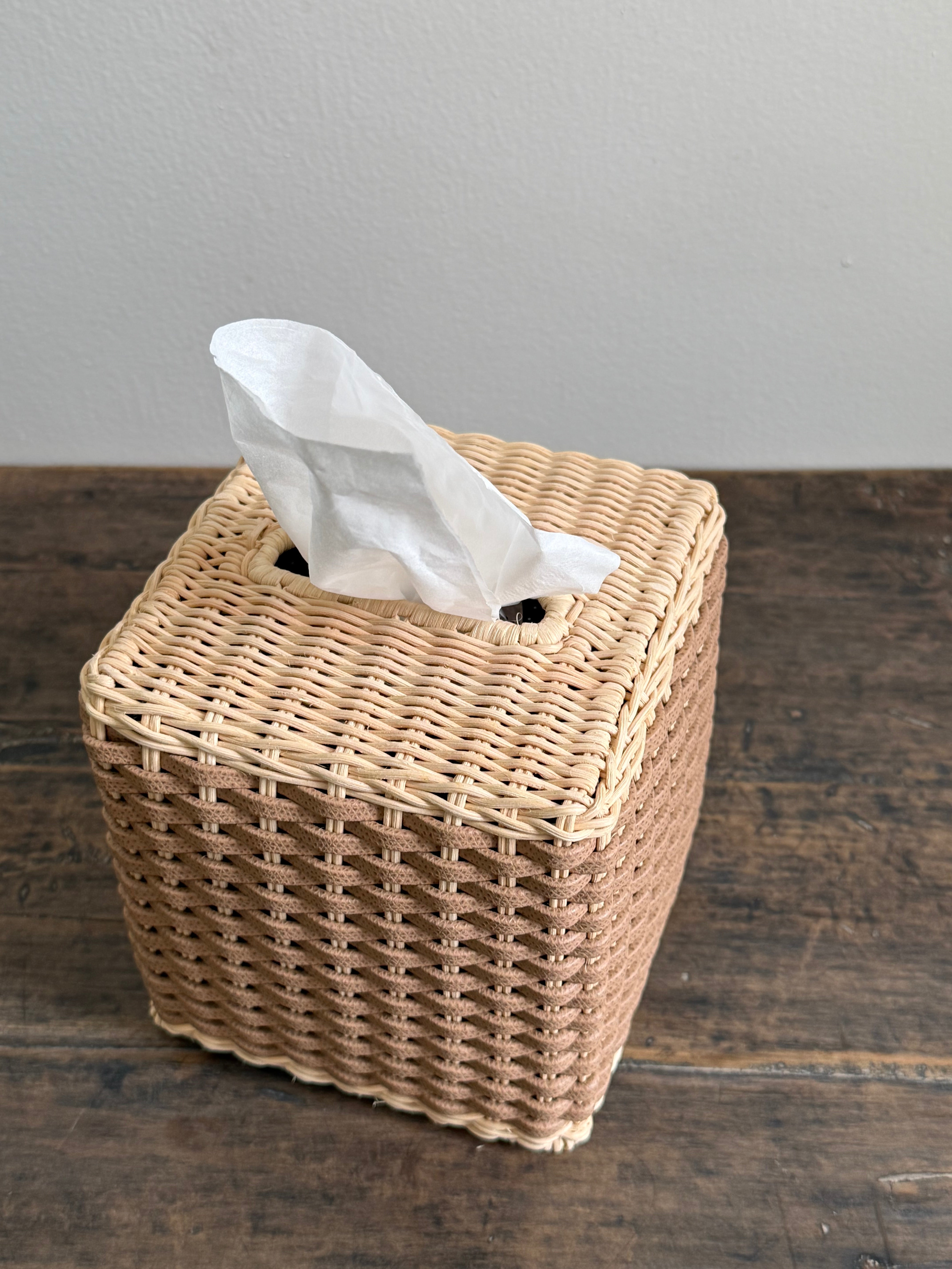 ANTIBES LEATHER & RATTAN TISSUE HOLDER SQUARE