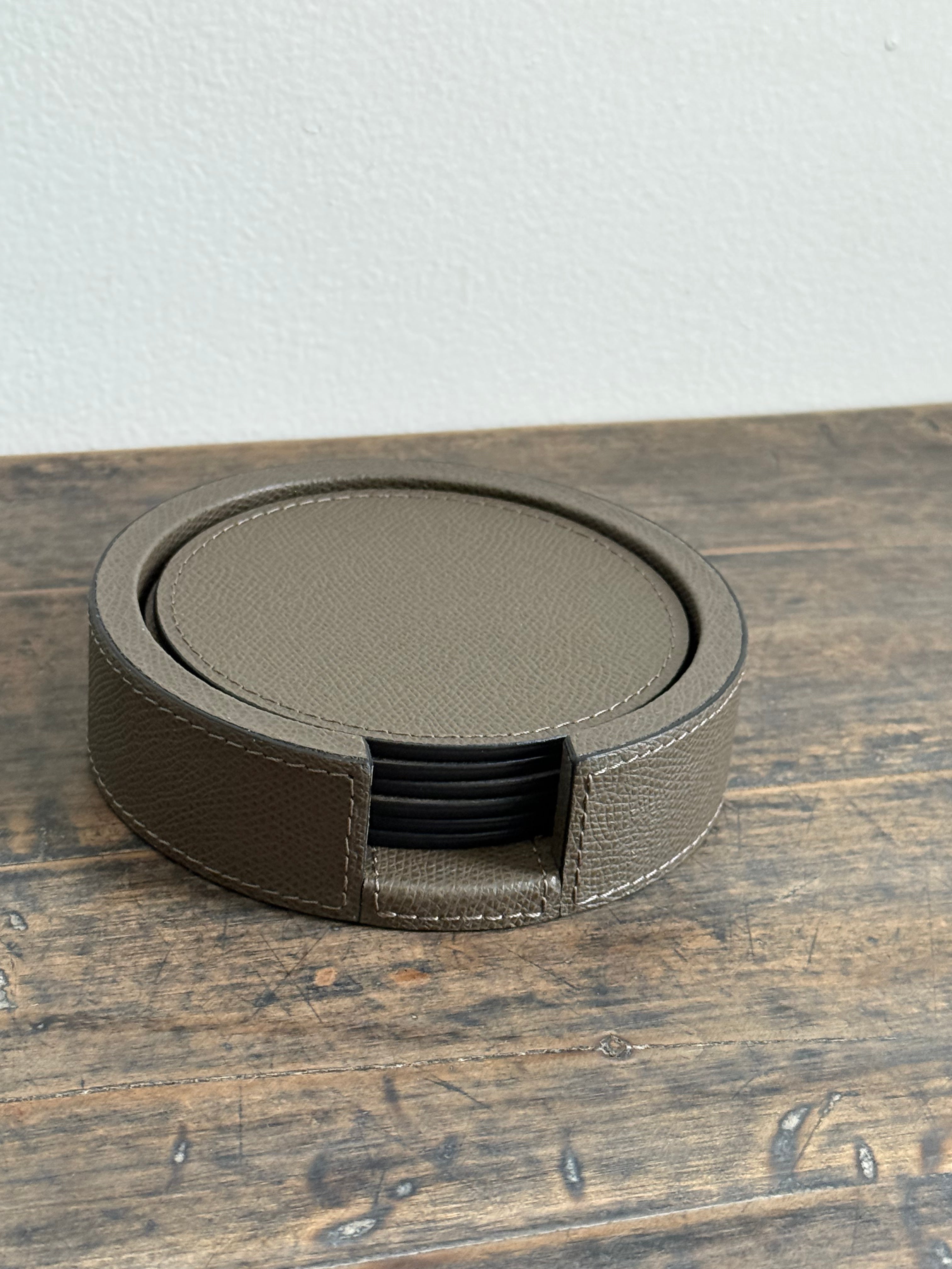 Tao Round Coaster Holder with 6 Tao Coaster