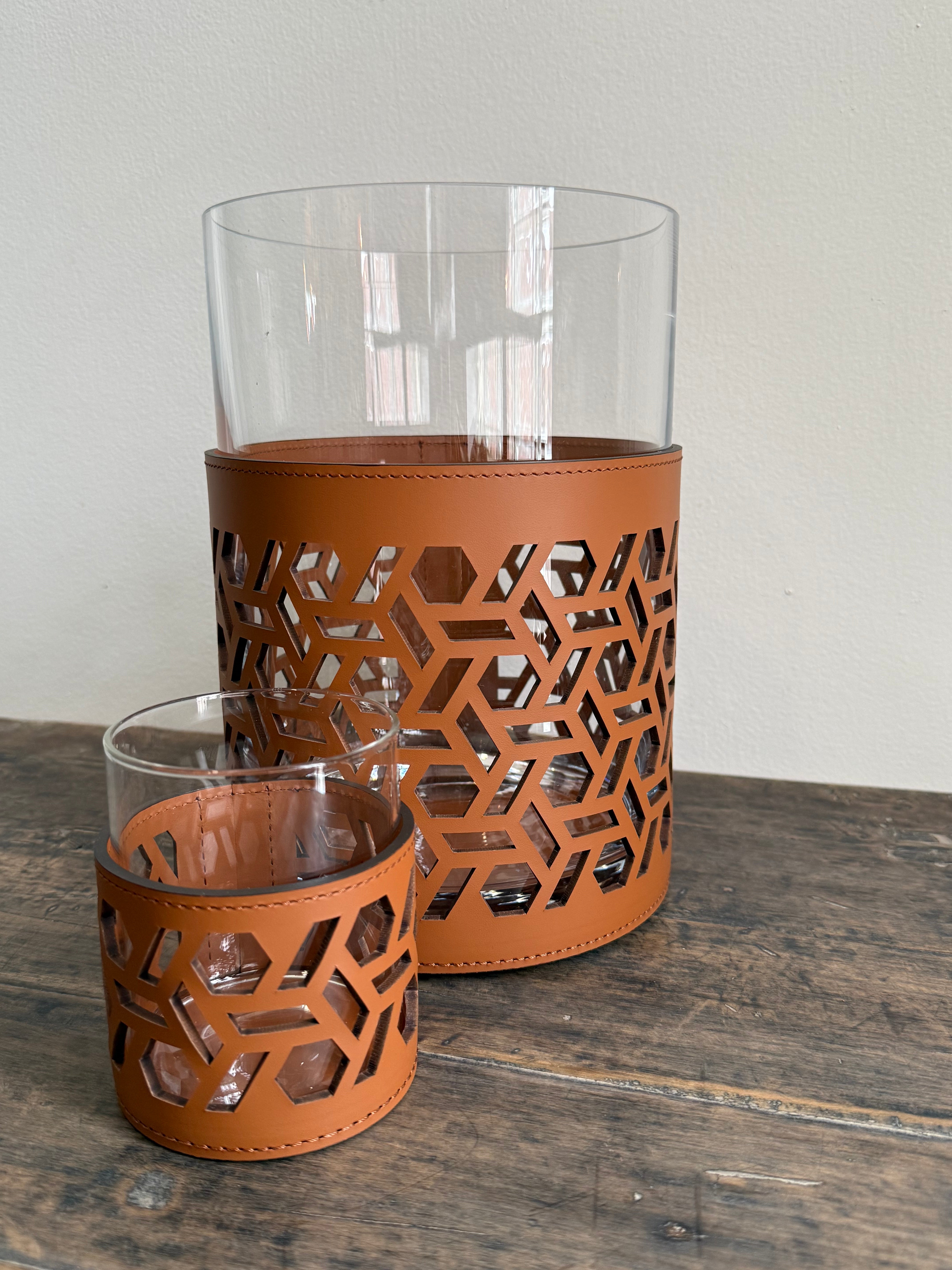 ATMOSPHERE CANDLE HOLDER / VASE SMALL, VIENNA PATTERN: COGNAC