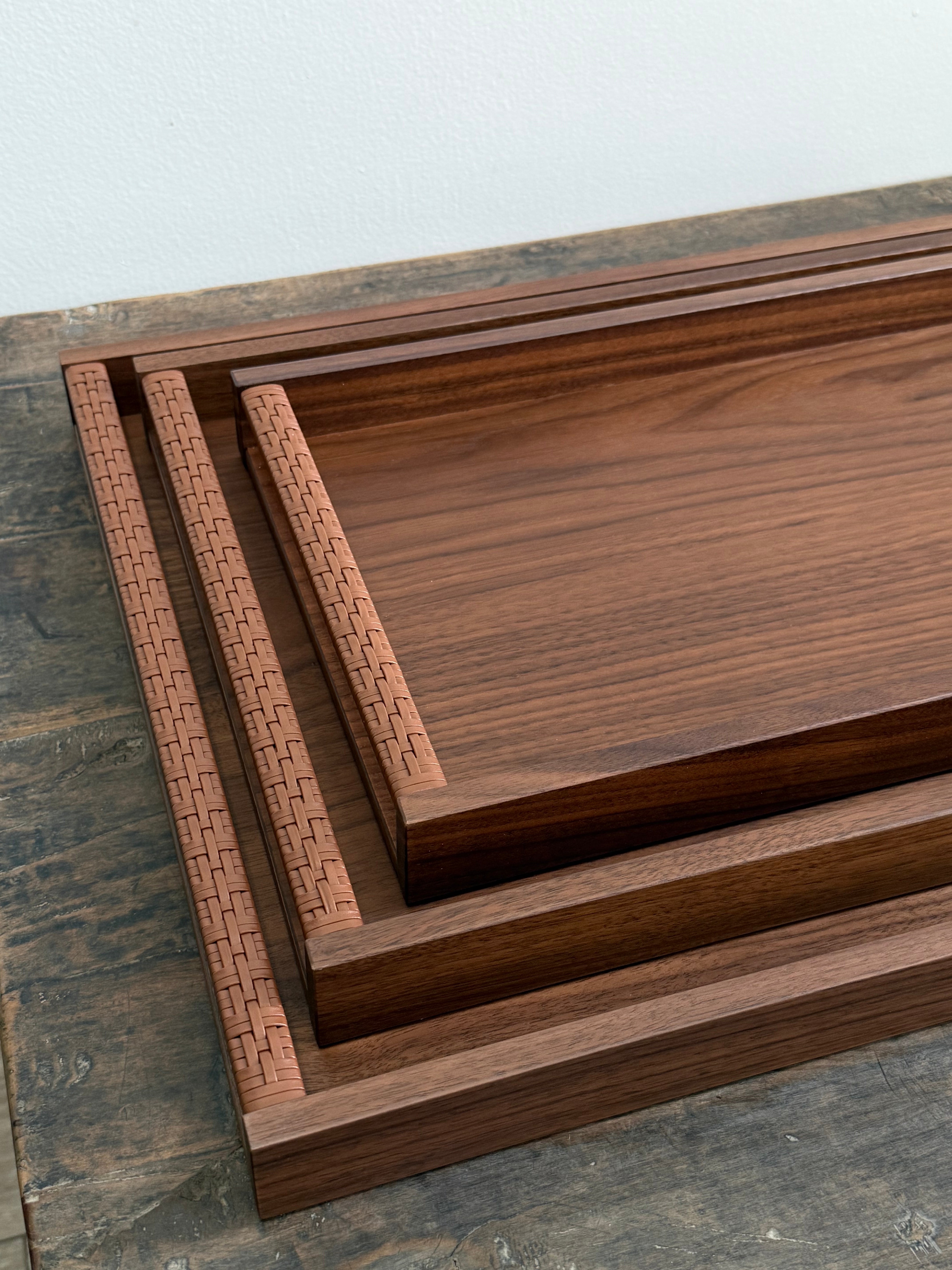 DAMA RECTANGULAR TRAY WITH HANDWOVEN LEATHER HANDLES LARGE