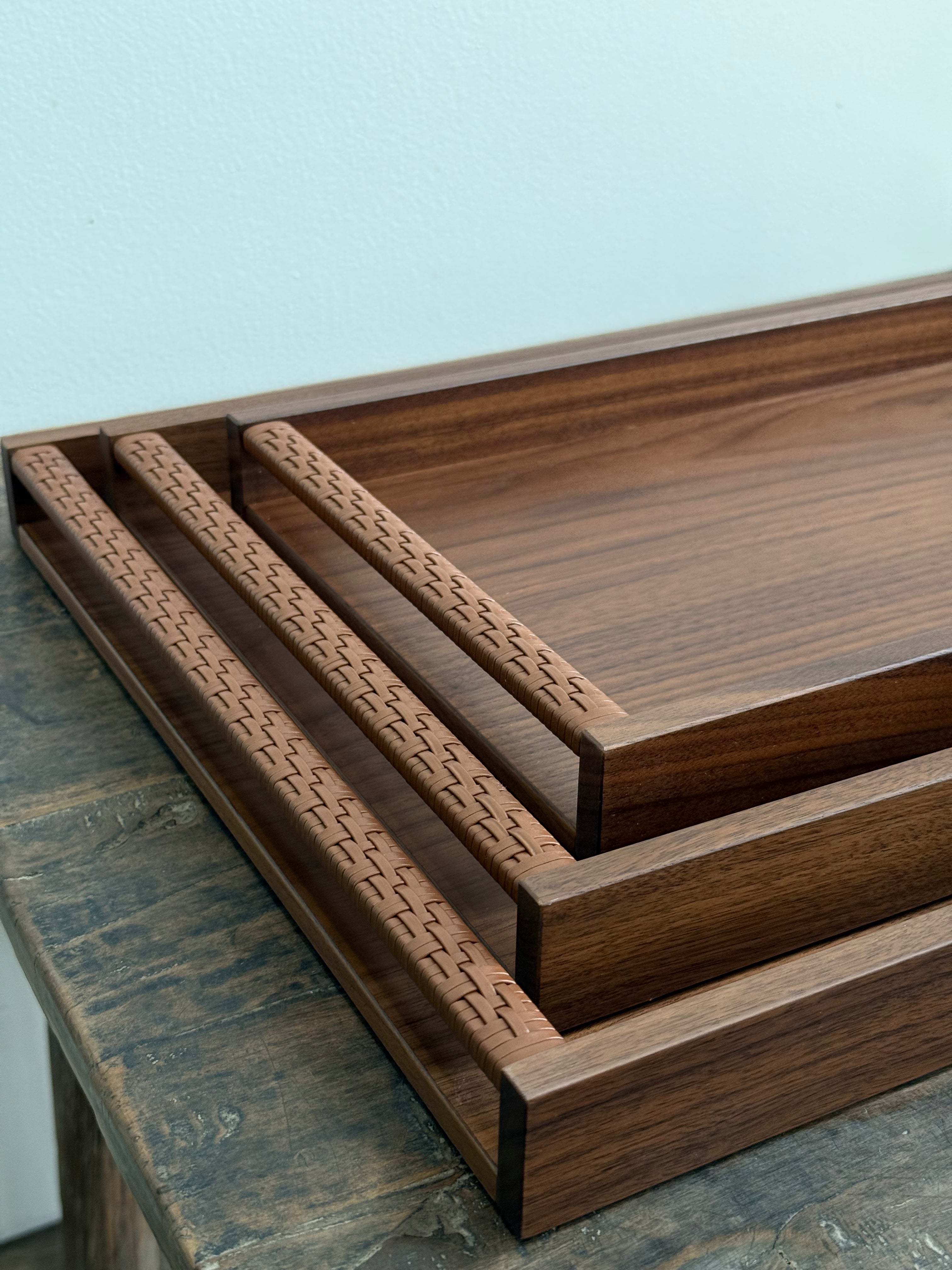 DAMA RECTANGULAR TRAY WITH HANDWOVEN LEATHER HANDLES LARGE