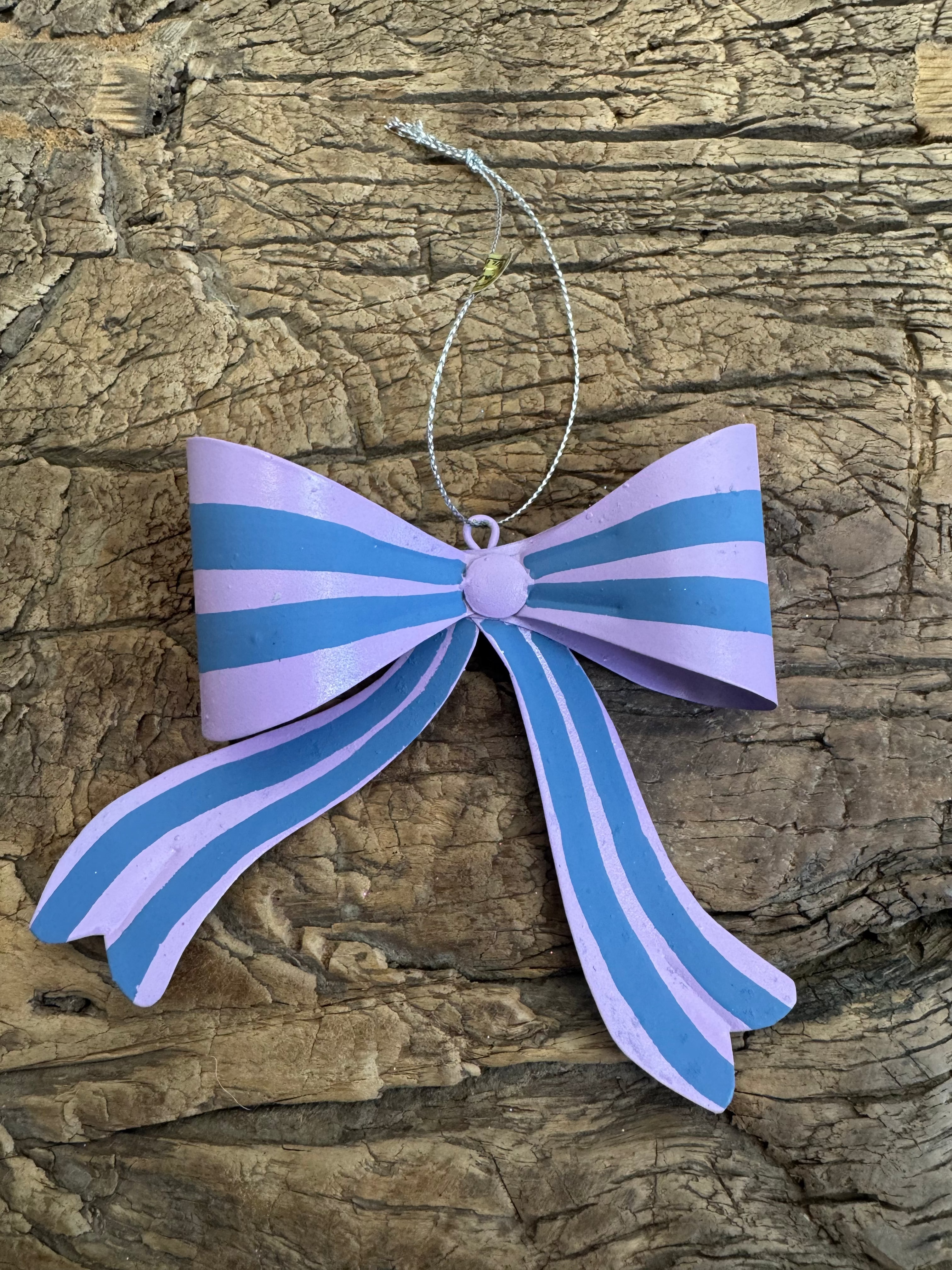 Metal Bow Ornament