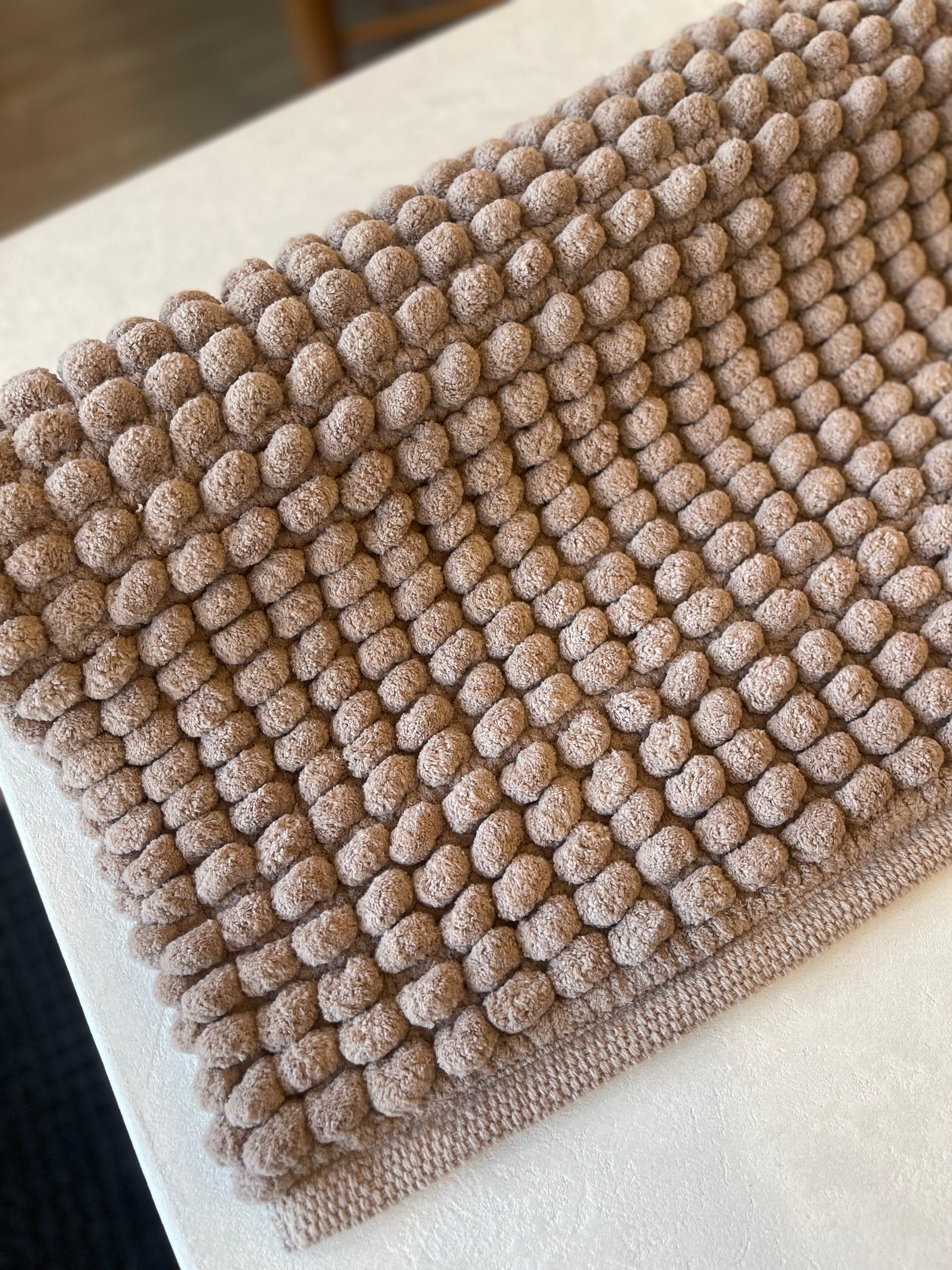 Axel Bath Mat 24" x 39"