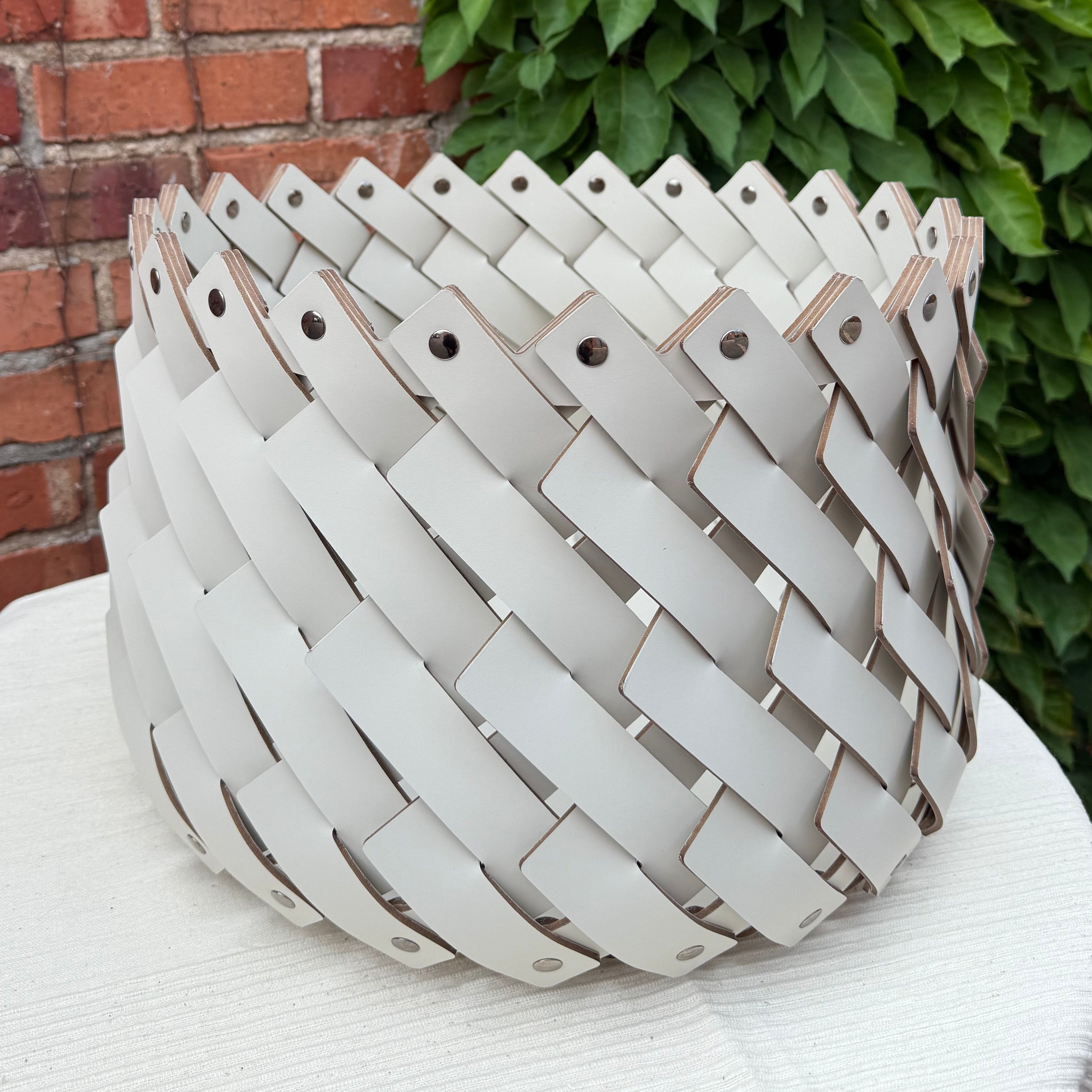 Almeria Leather Basket Small Antibes
