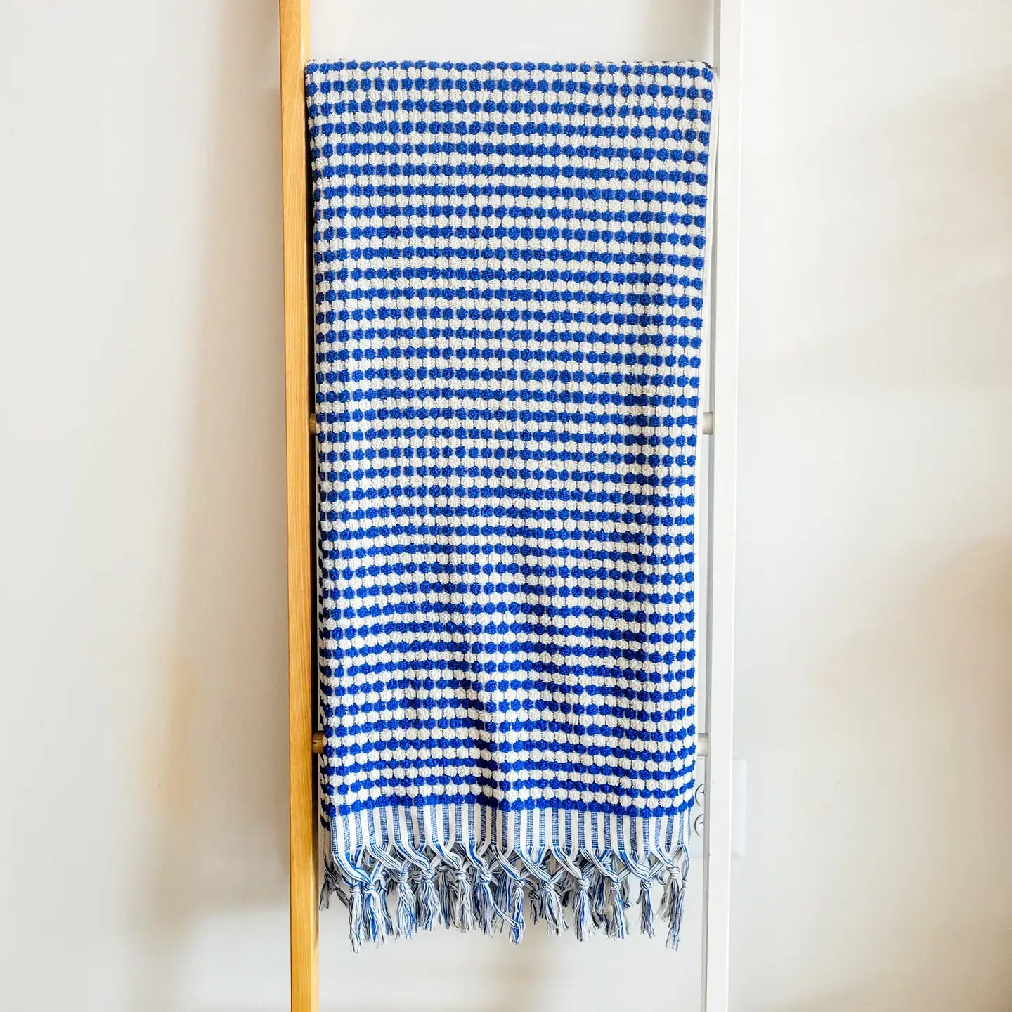 Marseille Dotted Bath Towel