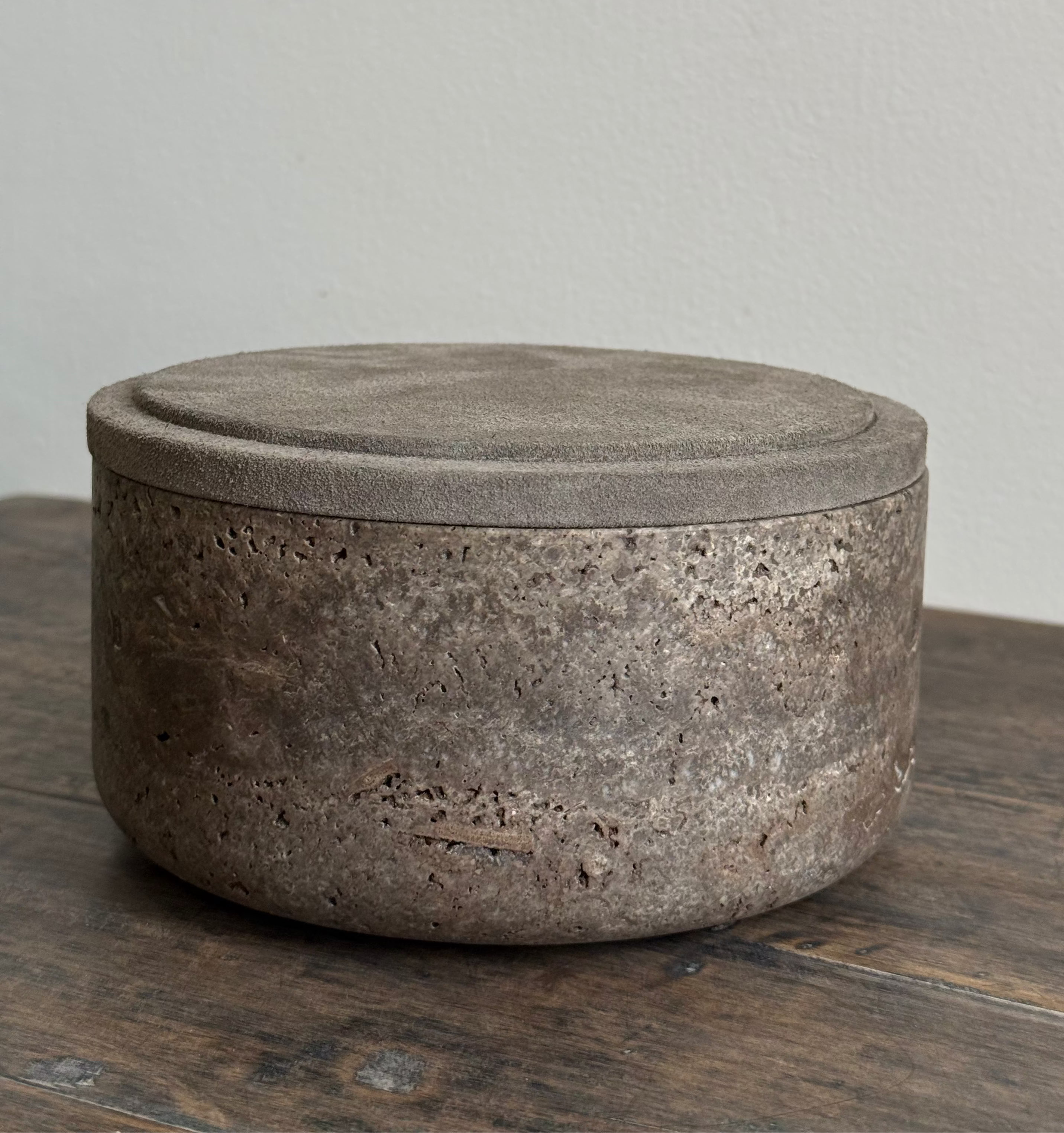 NAXOS LEATHER & MARBLE BOWL MEDIUM