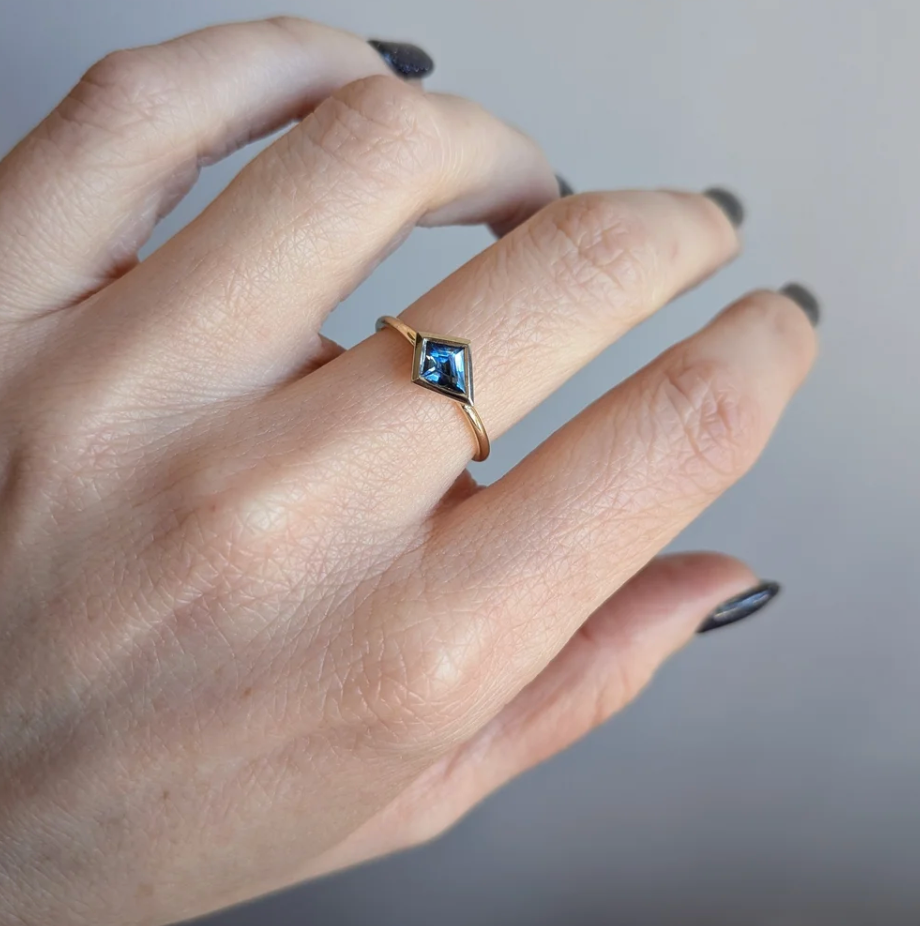 Adeline Jewelry Sapphire Kite Ring Ceylon Sapphire, 14kt. Yellow Gold, Size 5.5