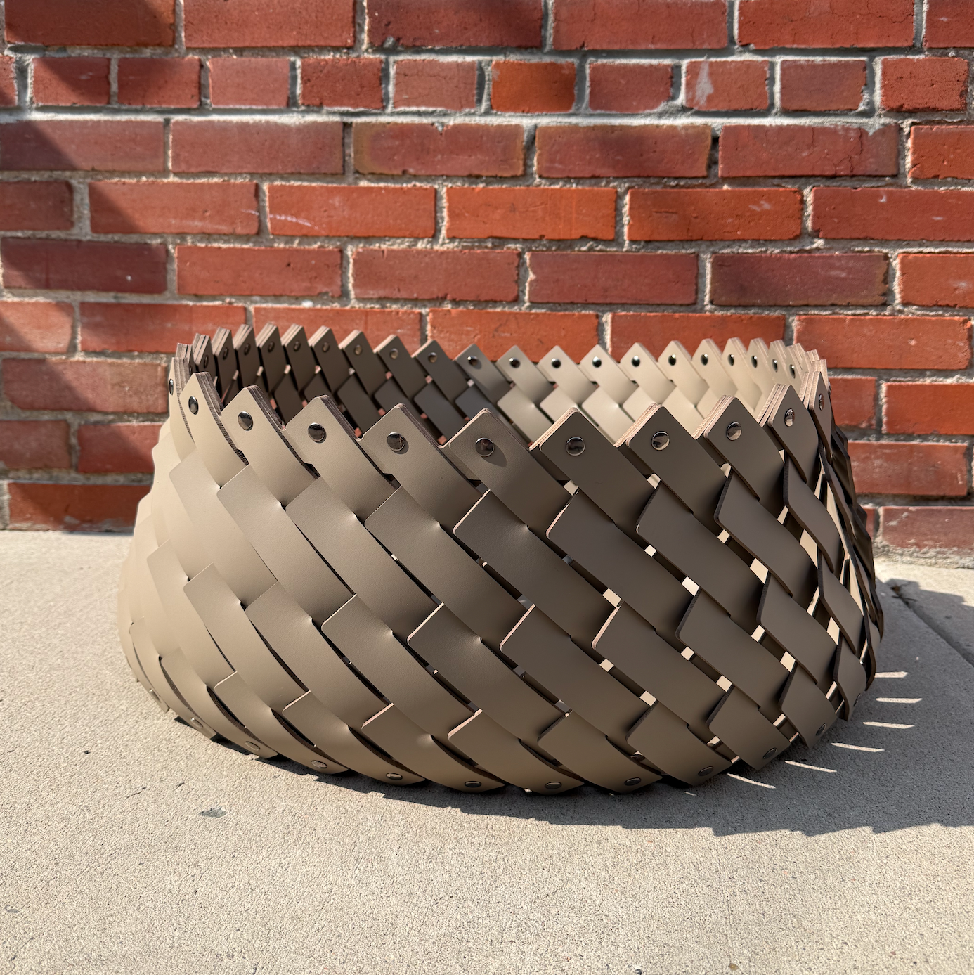 Almeria Oval Leather Basket Antibes