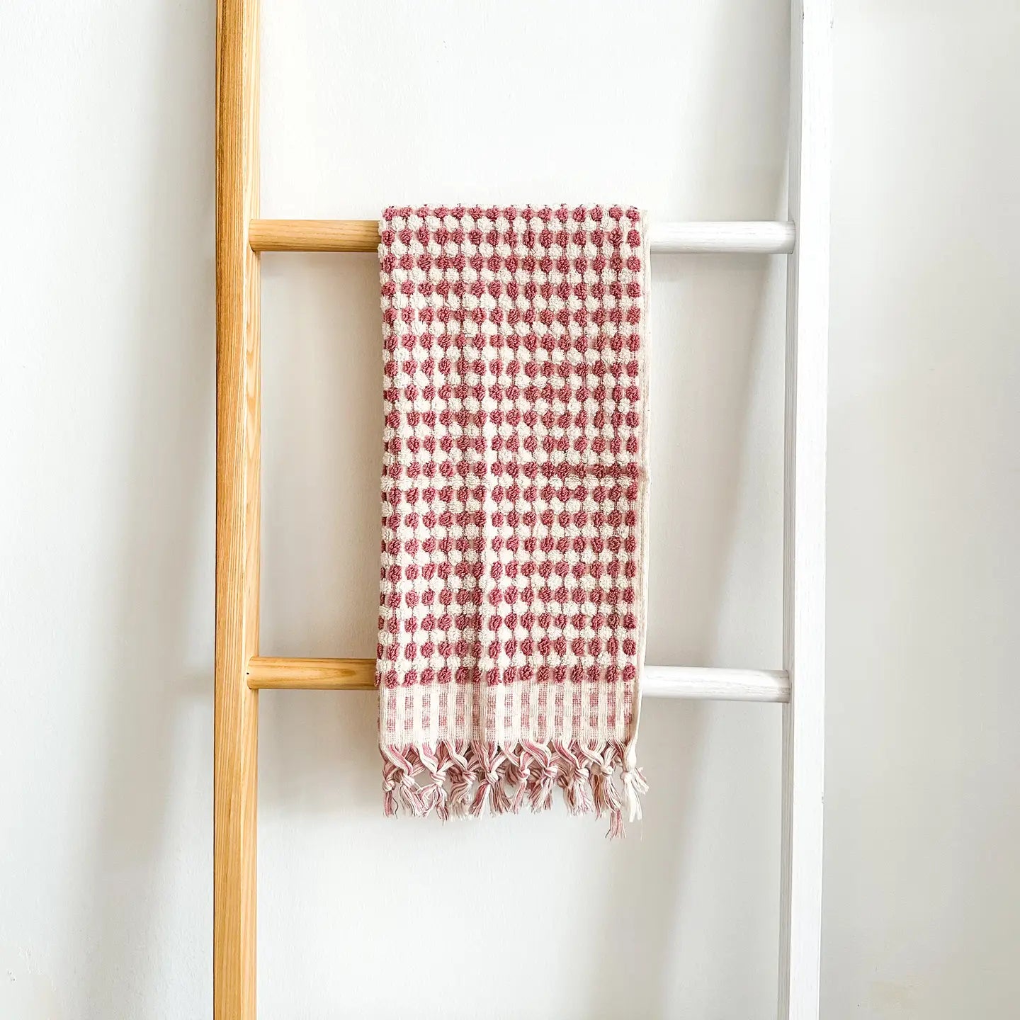 Marseille Dotted Hand Towel