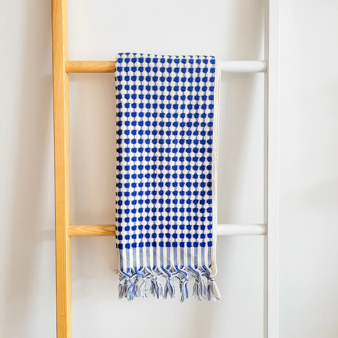 Marseille Dotted Hand Towel